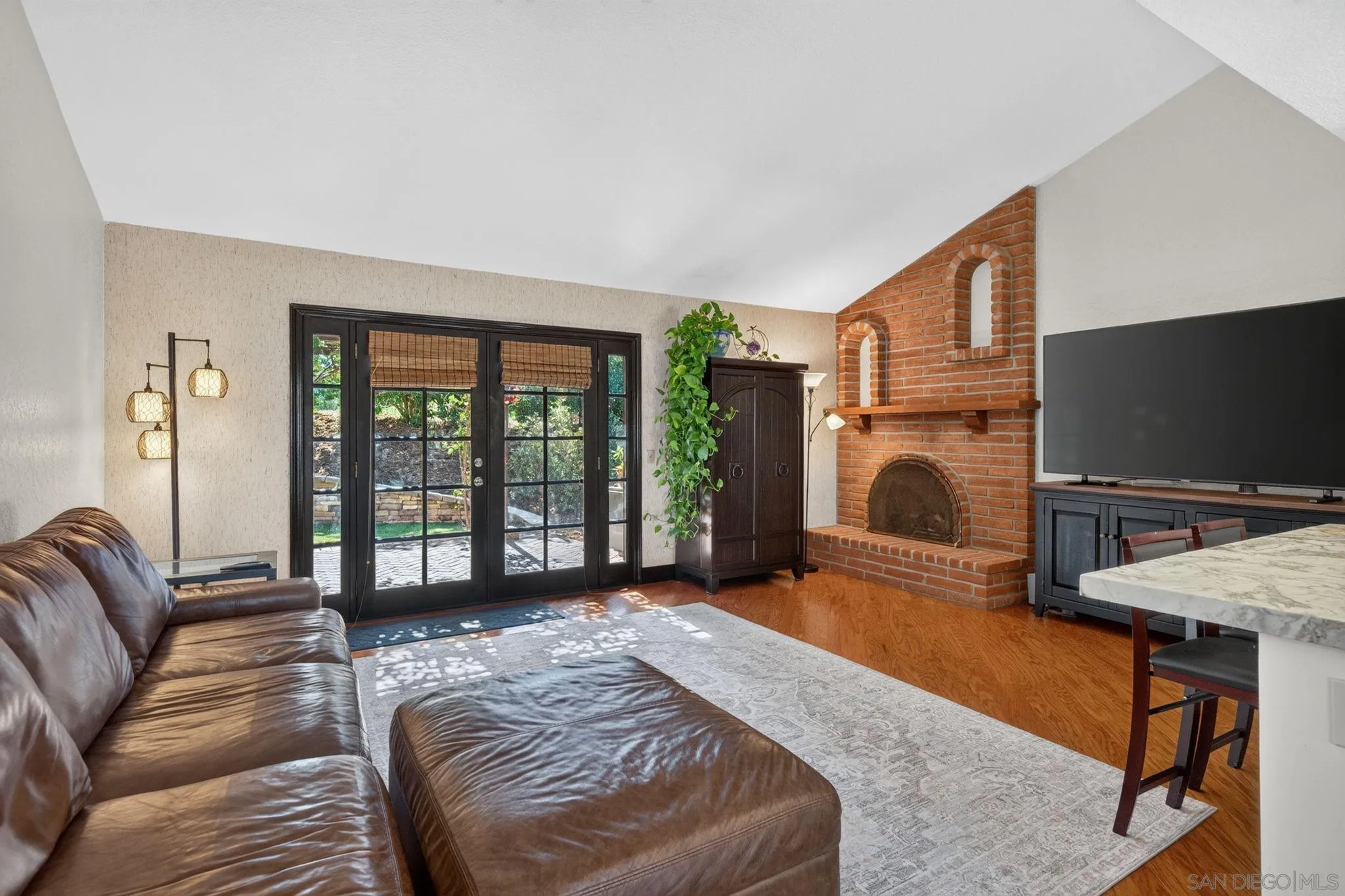 https://cdn.realtyfeed.com/cdn/127/260024340/f8033508c1be4a702b19577553899d9f.webp