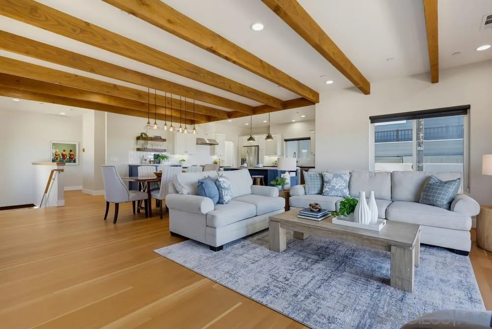 https://cdn.realtyfeed.com/cdn/127/260024343/1297abaf203ac5ff12dfb2597ab04059.webp