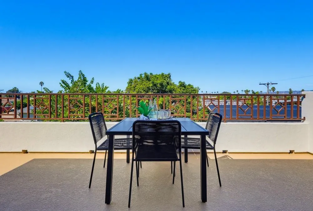 https://cdn.realtyfeed.com/cdn/127/260024343/1efb67b39f3ee59c23735bf2e58818f6.webp