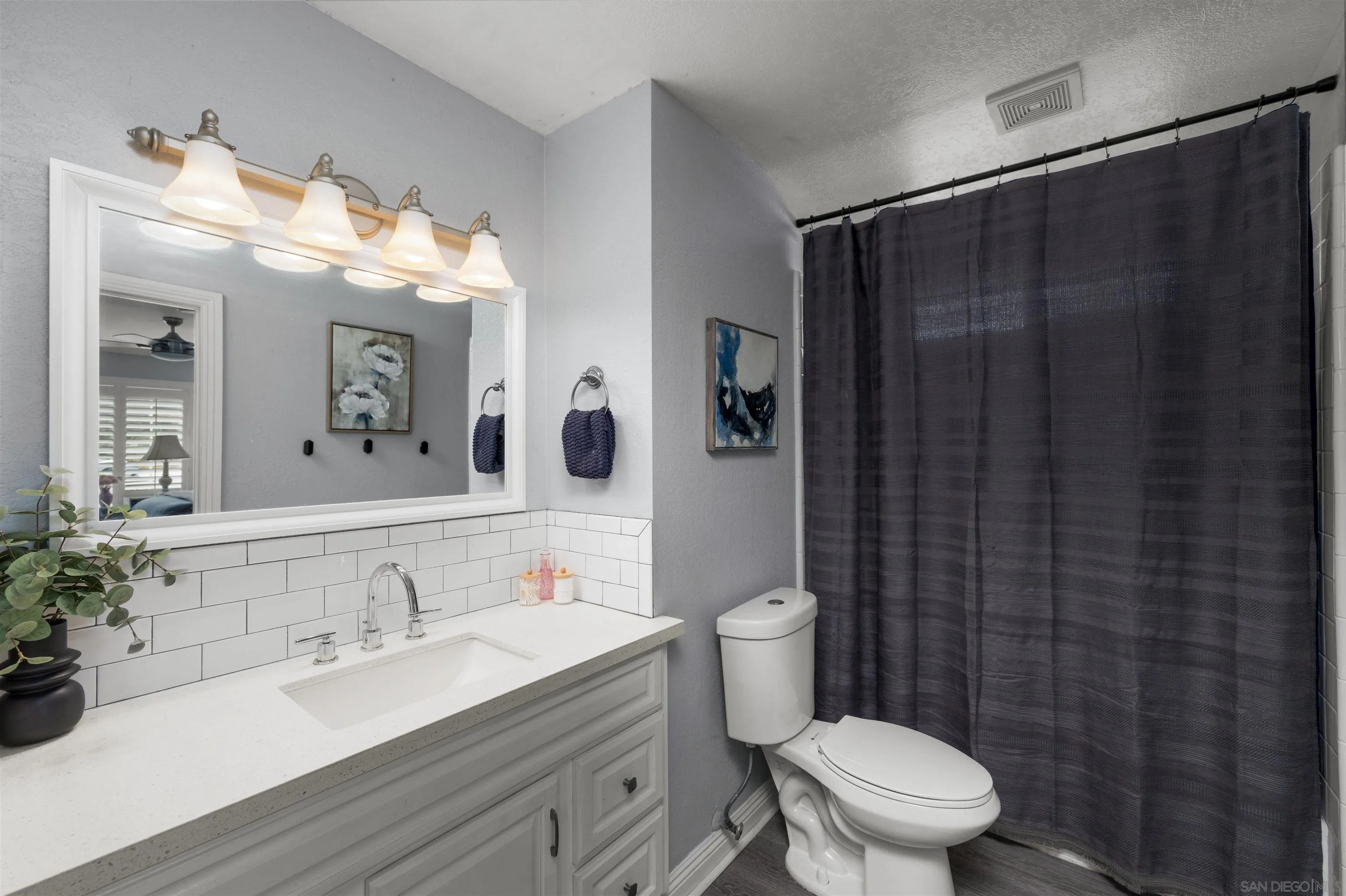 https://cdn.realtyfeed.com/cdn/127/260024350/27369100f6f82d113274c74cfdaff900.webp