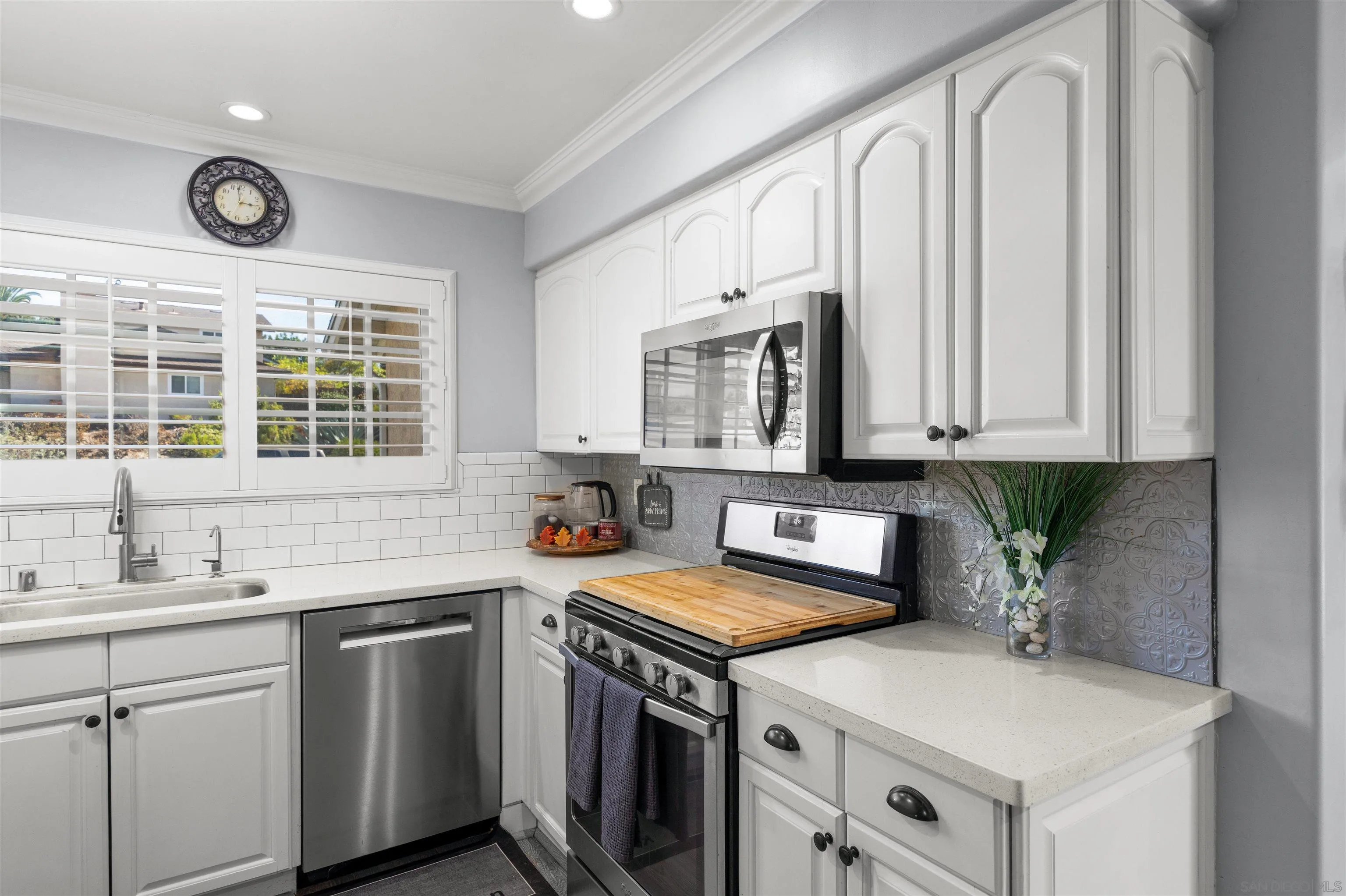 https://cdn.realtyfeed.com/cdn/127/260024350/3f0d72d5dfd98561188bd005ffd52525.webp