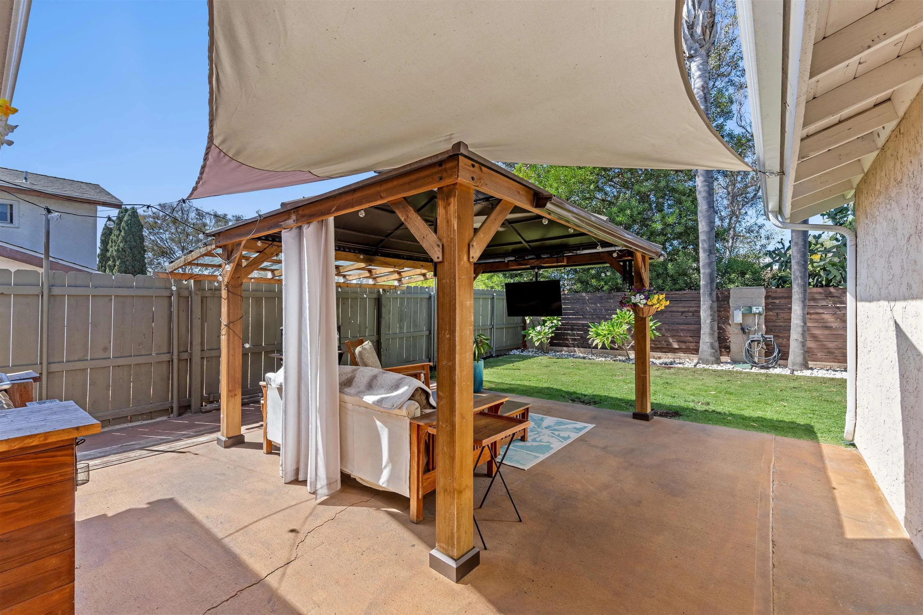 https://cdn.realtyfeed.com/cdn/127/260024350/a80b9ae3b4d716afaac2d02463cb64a5.webp