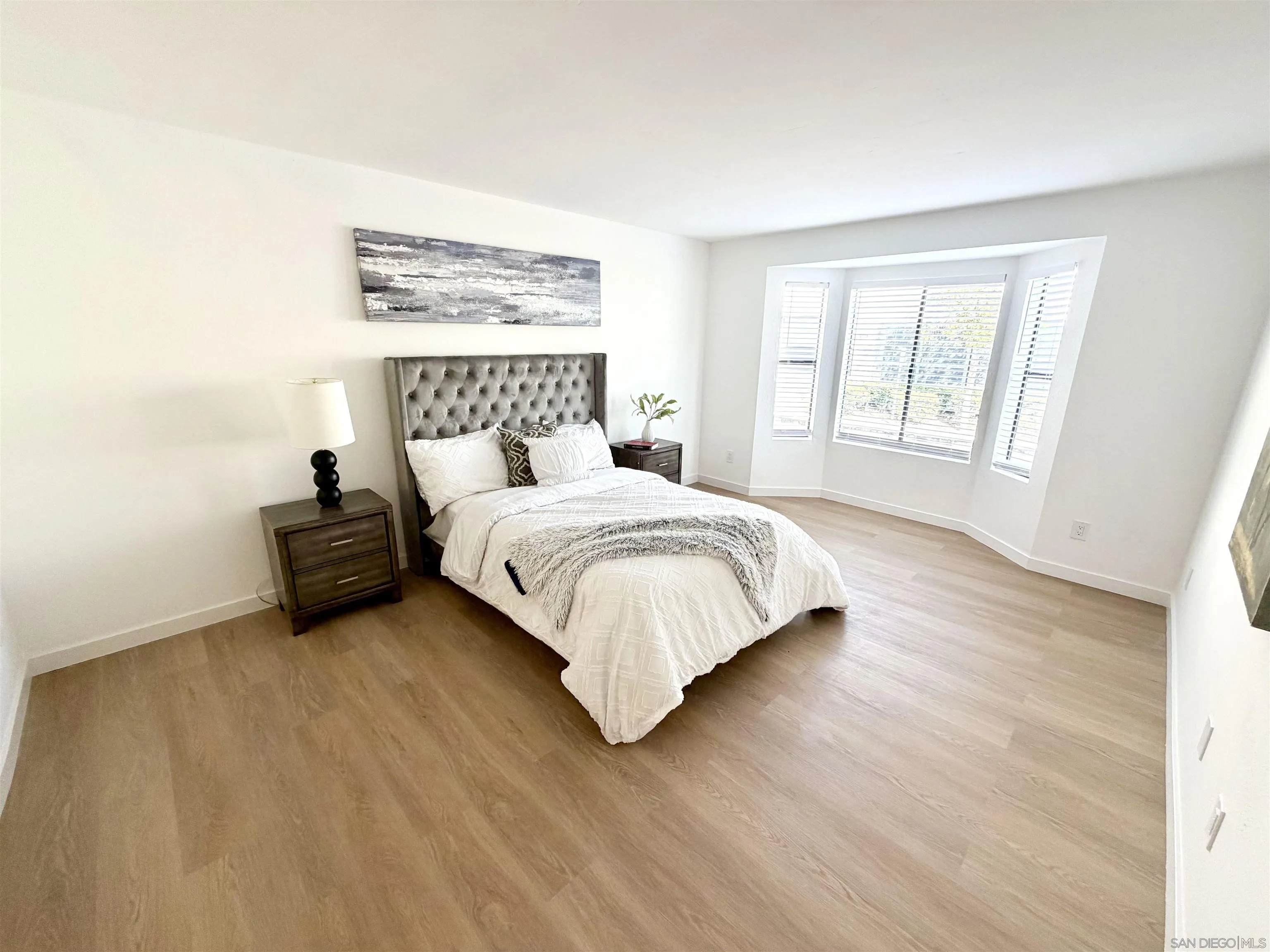 https://cdn.realtyfeed.com/cdn/127/260024354/2cb2b12217cd88801f0d4f5bf6f9bac9.webp