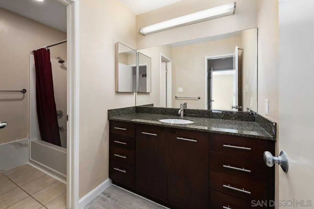 https://cdn.realtyfeed.com/cdn/127/260024360/7bc6ca3f1b141f65f9306e380d1dea97.webp