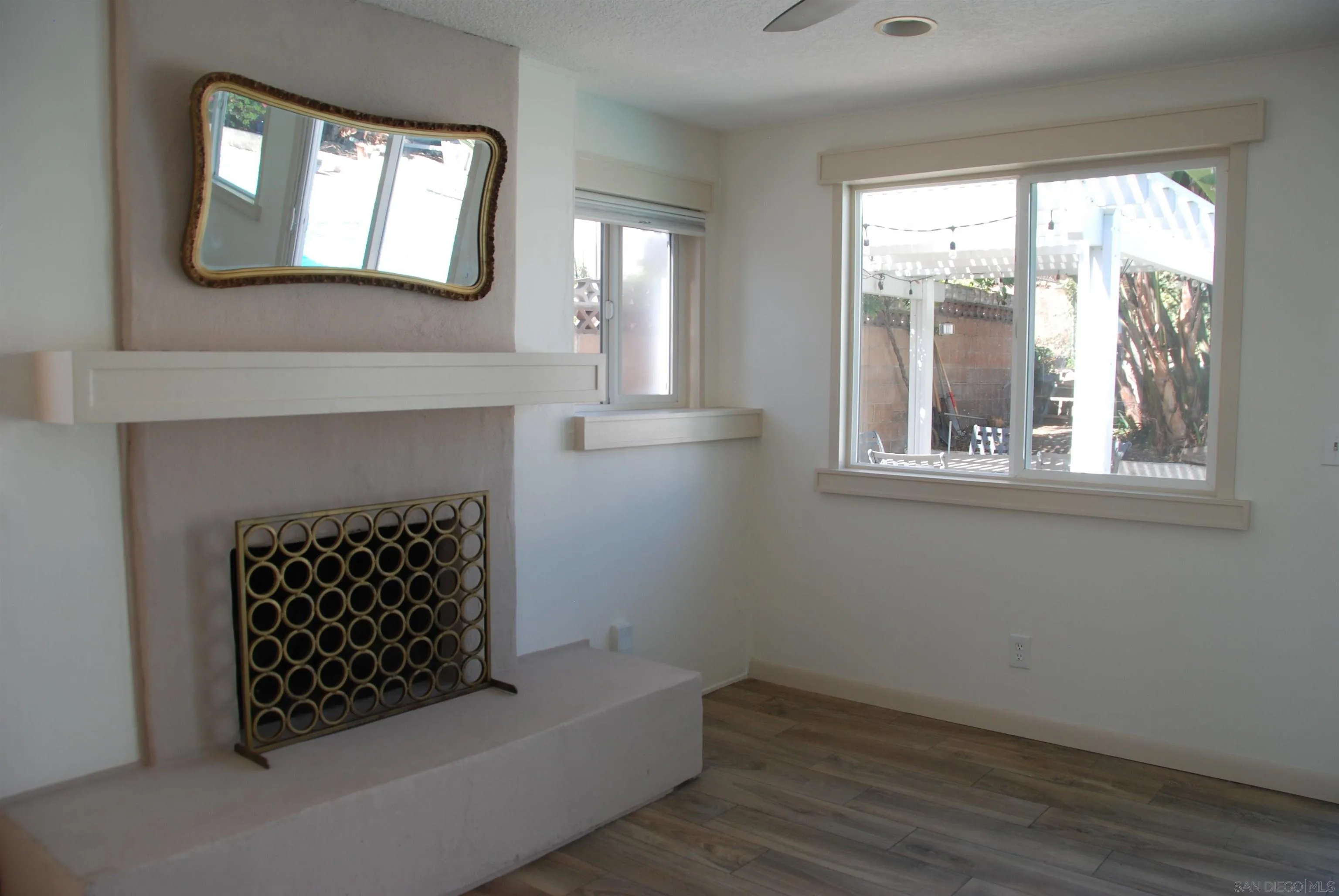 https://cdn.realtyfeed.com/cdn/127/260024363/8f4e823ddc5eaeba9e6858cd3506cab8.webp