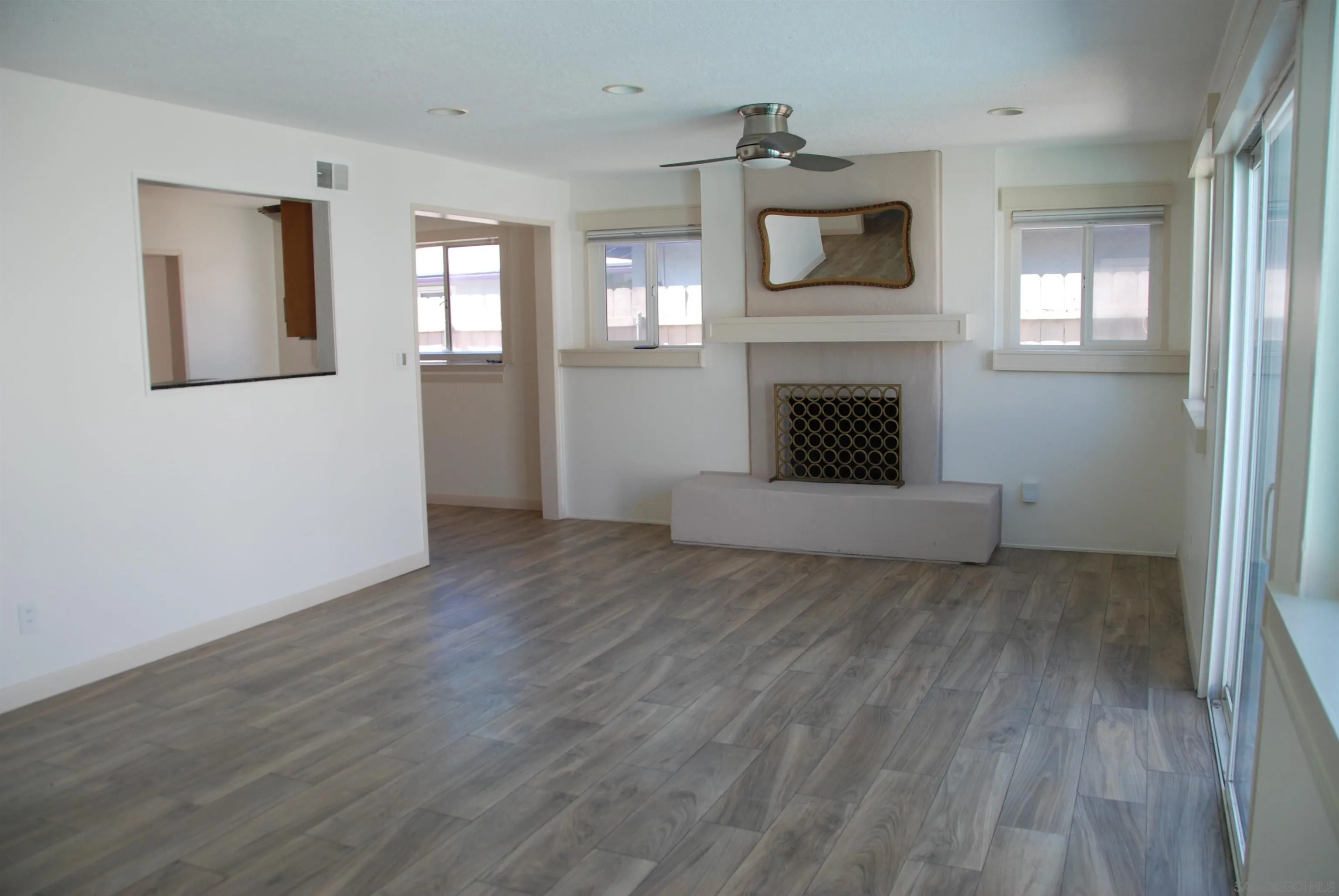 https://cdn.realtyfeed.com/cdn/127/260024363/f6e48e085b7ce6245ab8ca1ac191b232.webp
