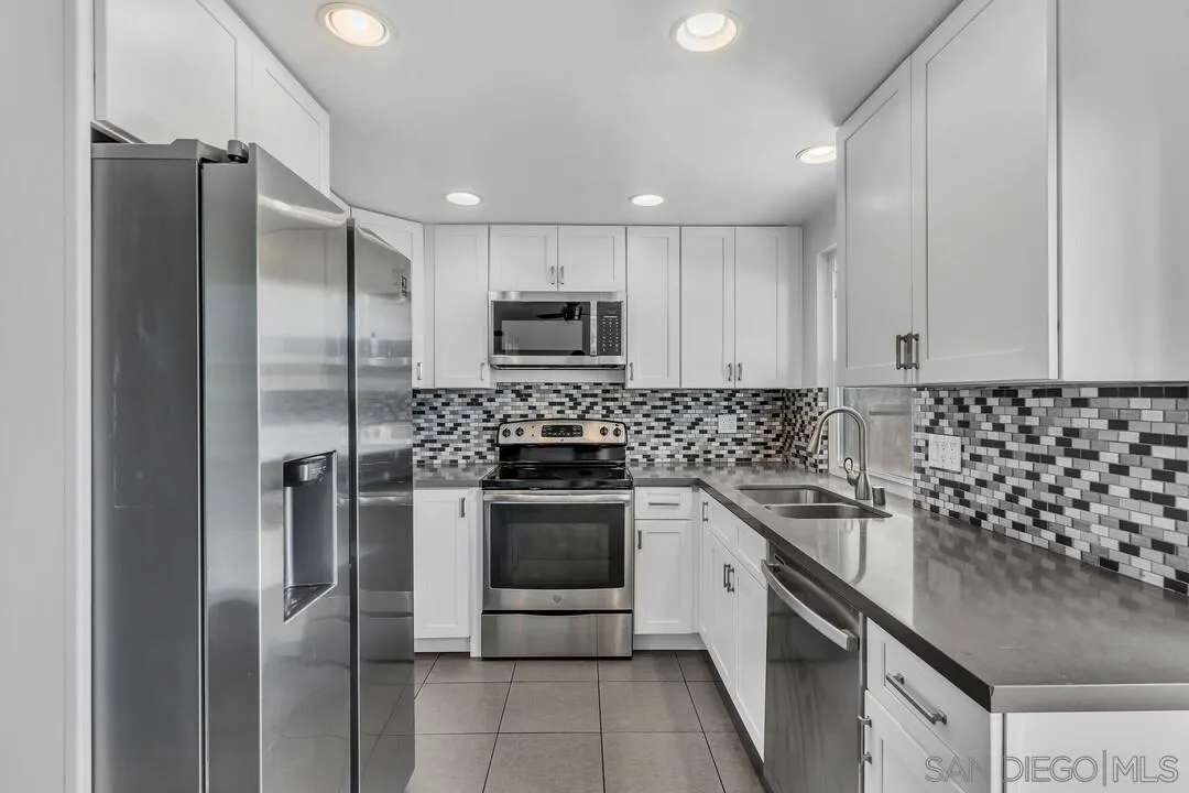 https://cdn.realtyfeed.com/cdn/127/260024371/b452d8e2979102e5a6b6cdc31dfb150a.webp