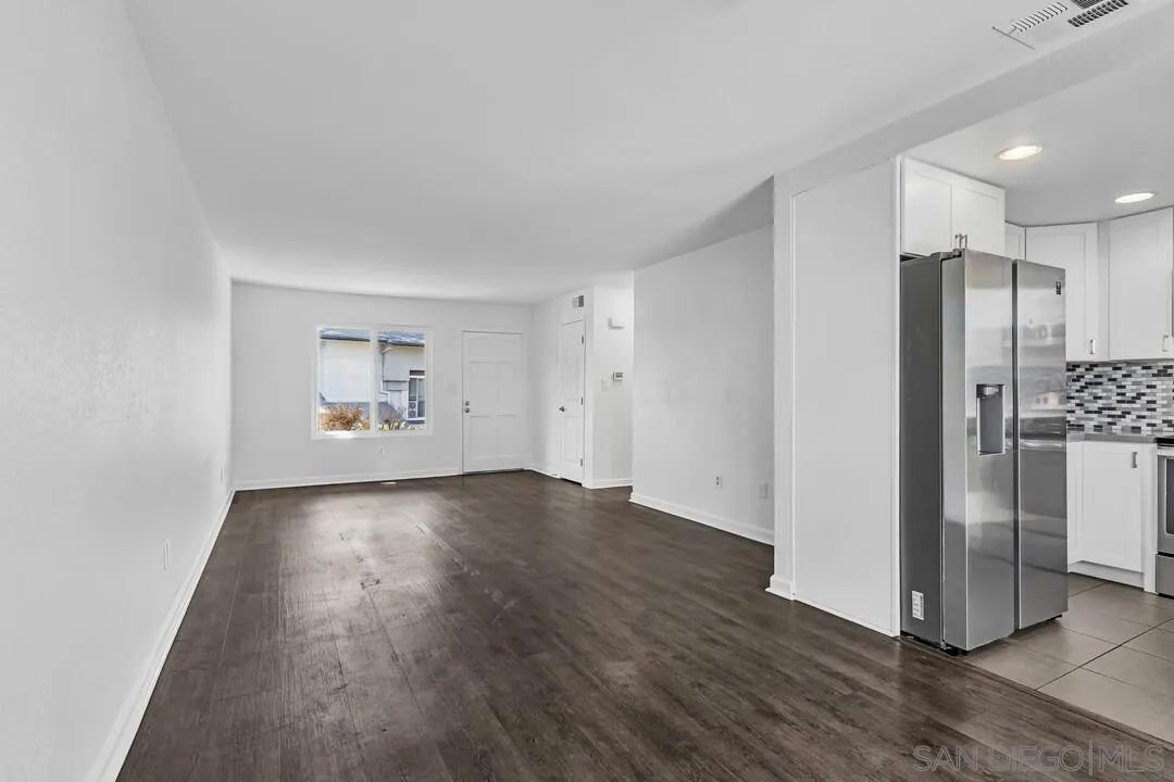 https://cdn.realtyfeed.com/cdn/127/260024371/c1ba9e4161d263660480646d5ffcec99.webp