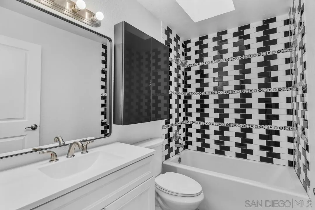 https://cdn.realtyfeed.com/cdn/127/260024371/ef27e0b9583b9a1be071819e58abed71.webp
