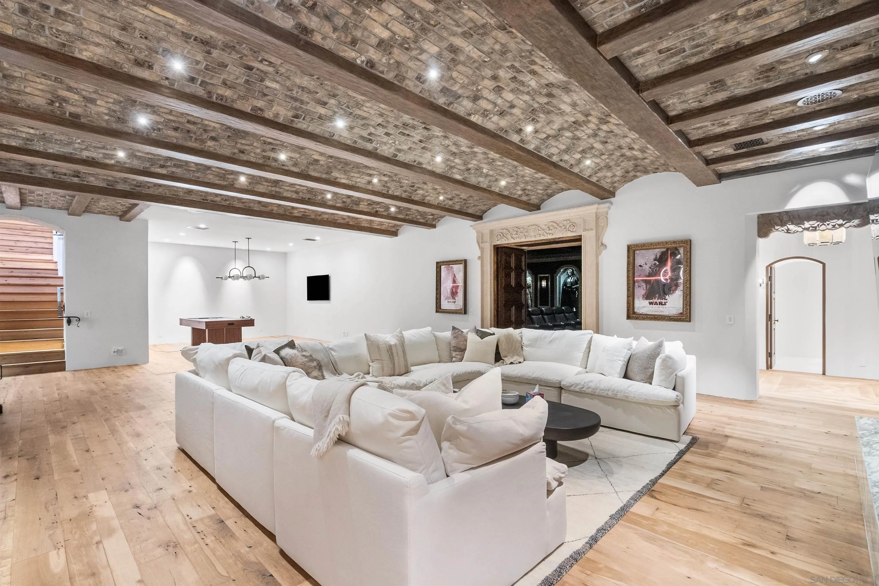 https://cdn.realtyfeed.com/cdn/127/260024374/05ae554357b95a633ce63f954f39a249.webp