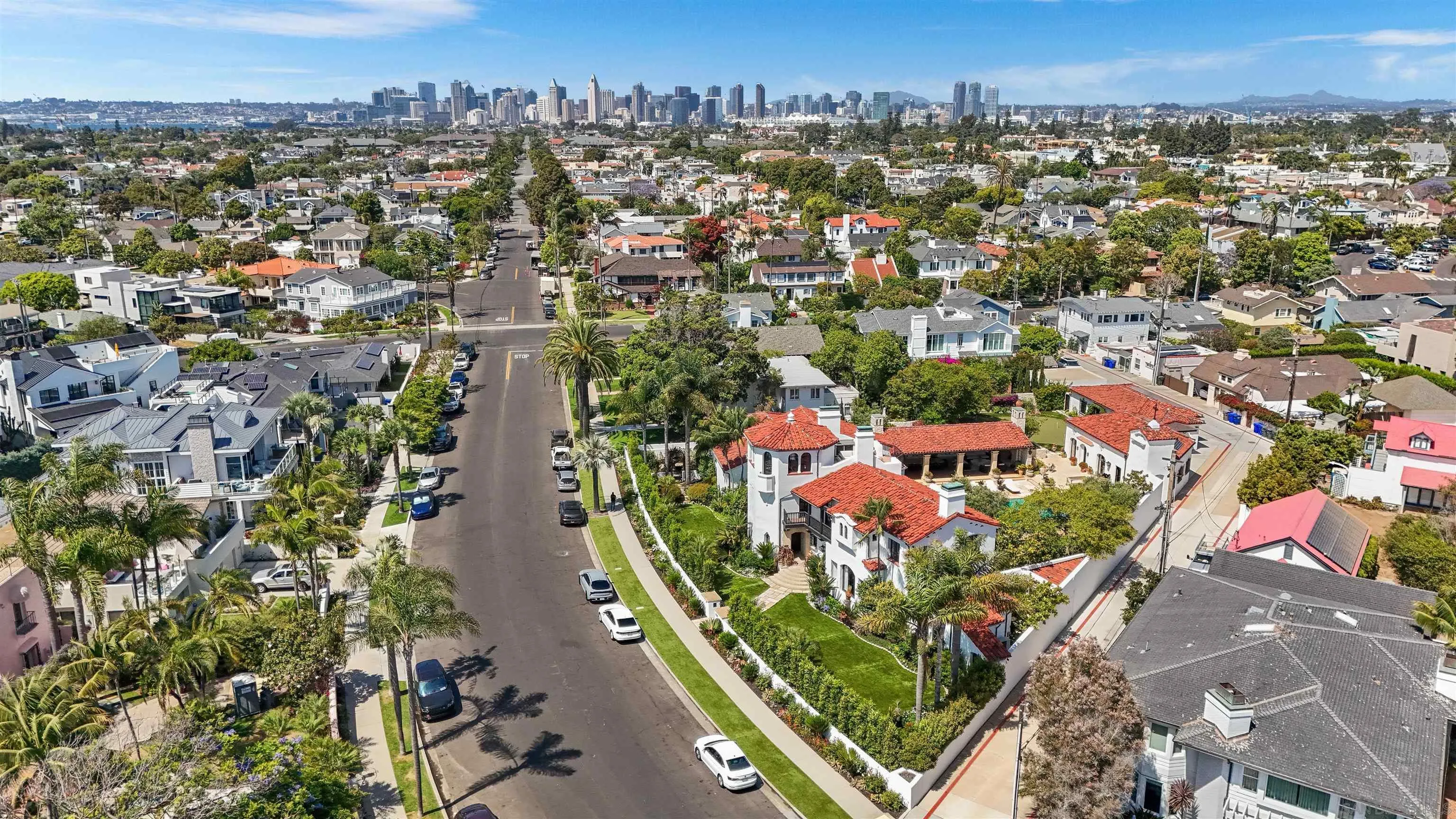 https://cdn.realtyfeed.com/cdn/127/260024374/2087ed9a3544675570c10f421b28efa3.webp