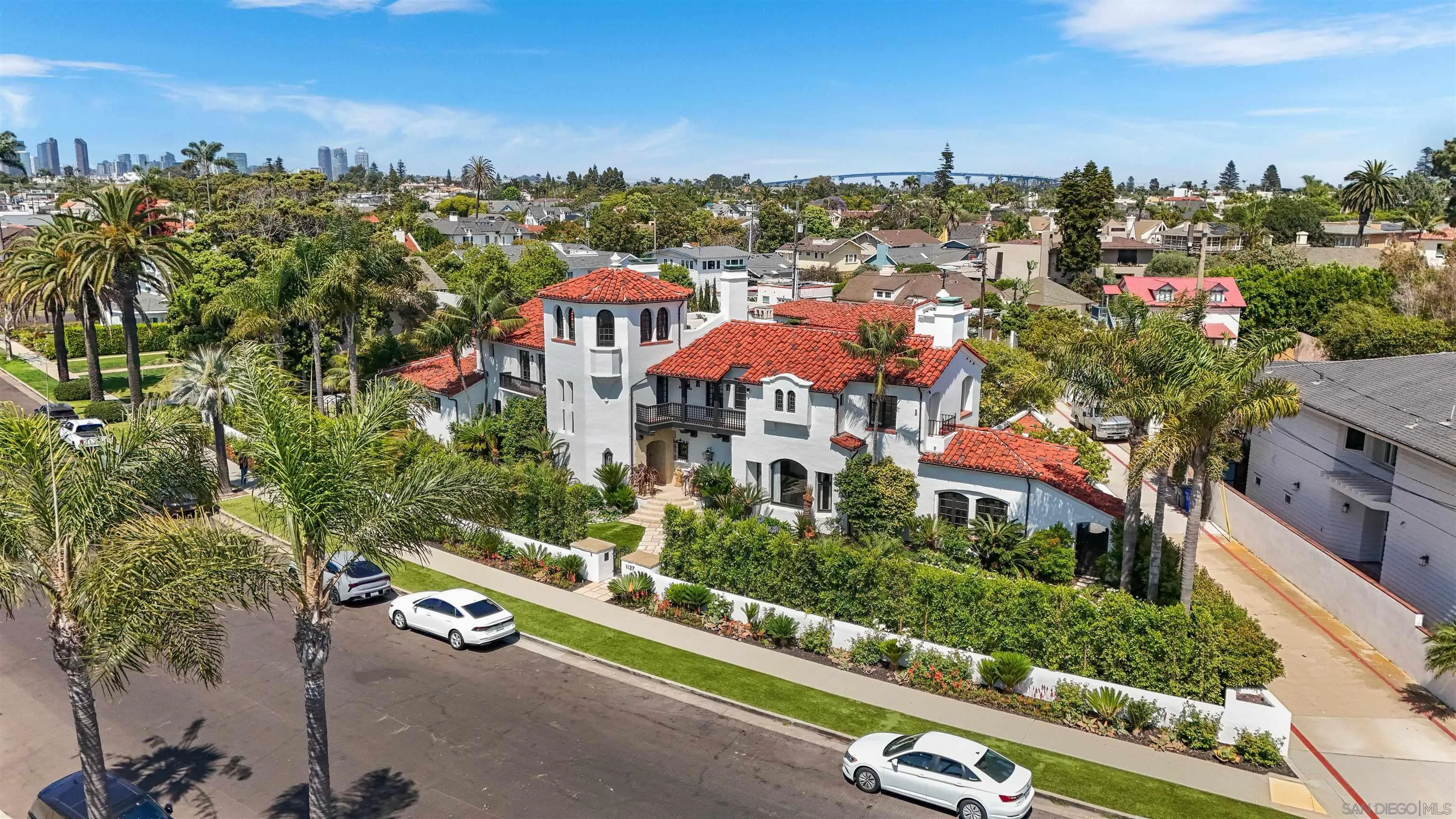 https://cdn.realtyfeed.com/cdn/127/260024374/5485eab4091e5affa8288664778068c9.webp