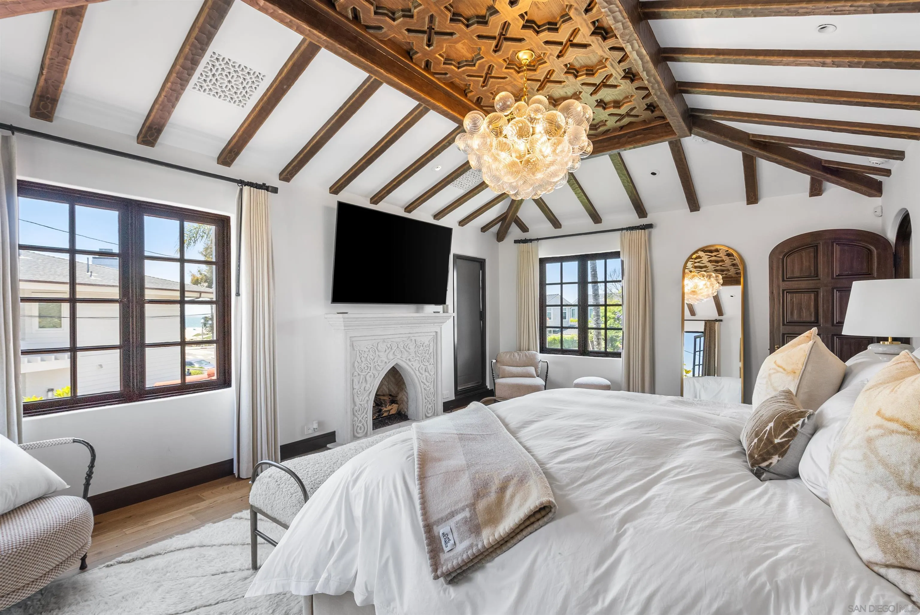https://cdn.realtyfeed.com/cdn/127/260024374/89450299f87c36332ede3ee93a3bfbfd.webp