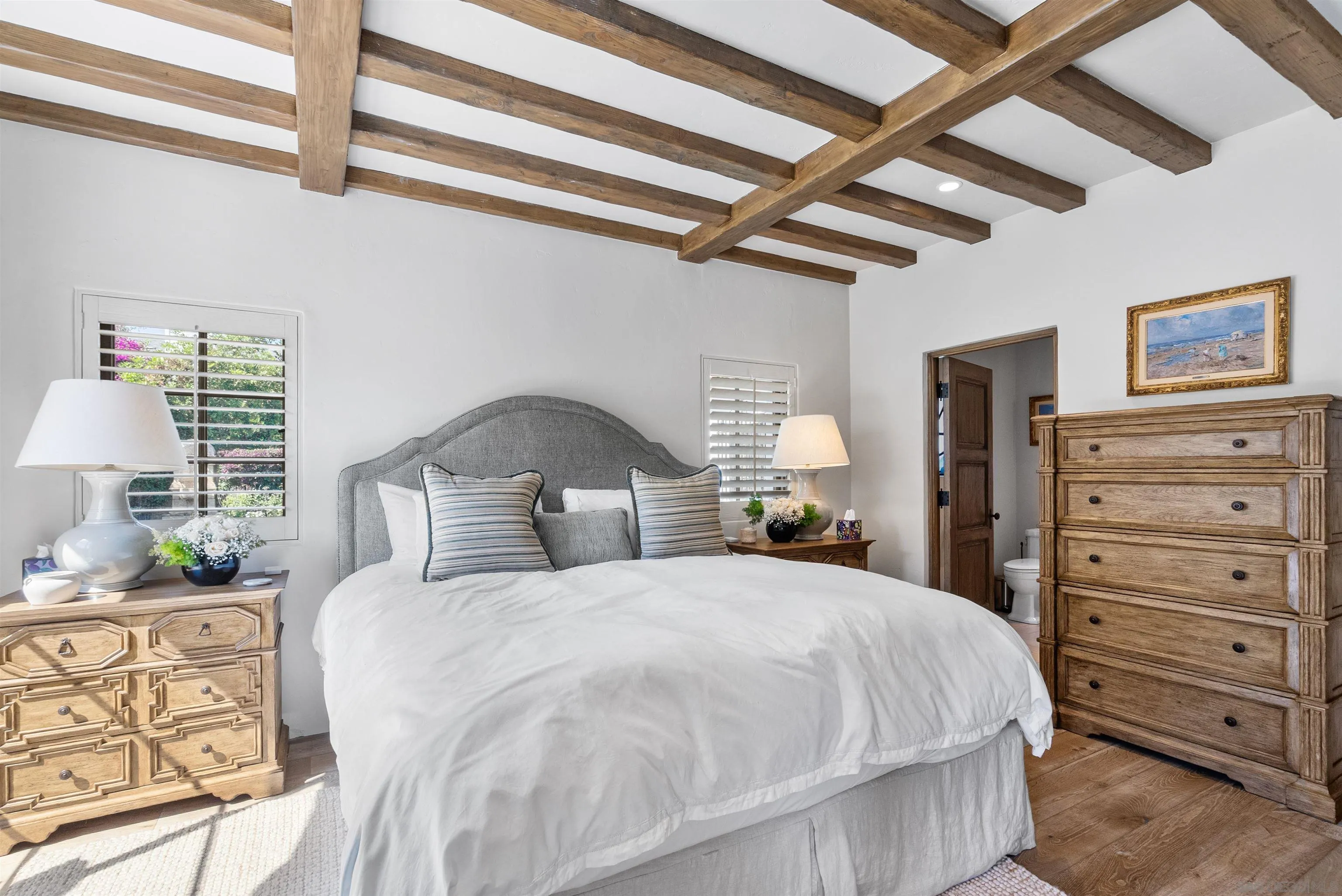 https://cdn.realtyfeed.com/cdn/127/260024374/9c84b865341b16bd80d4f446070c8691.webp