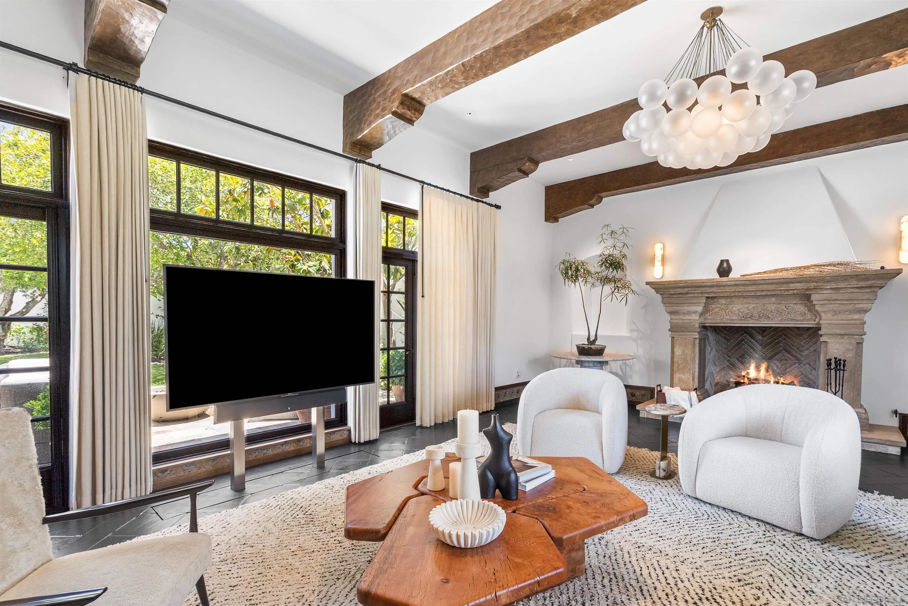 https://cdn.realtyfeed.com/cdn/127/260024374/b67cf8593813cd7998e998403ac06d85.webp