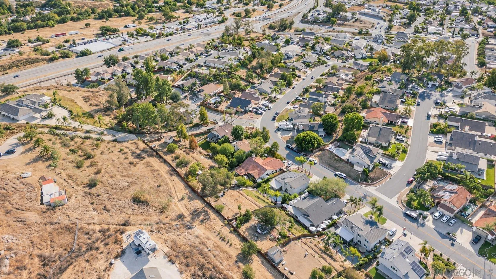 https://cdn.realtyfeed.com/cdn/127/260024375/7effc3d1a78ed694bbb0820344bf630b.webp