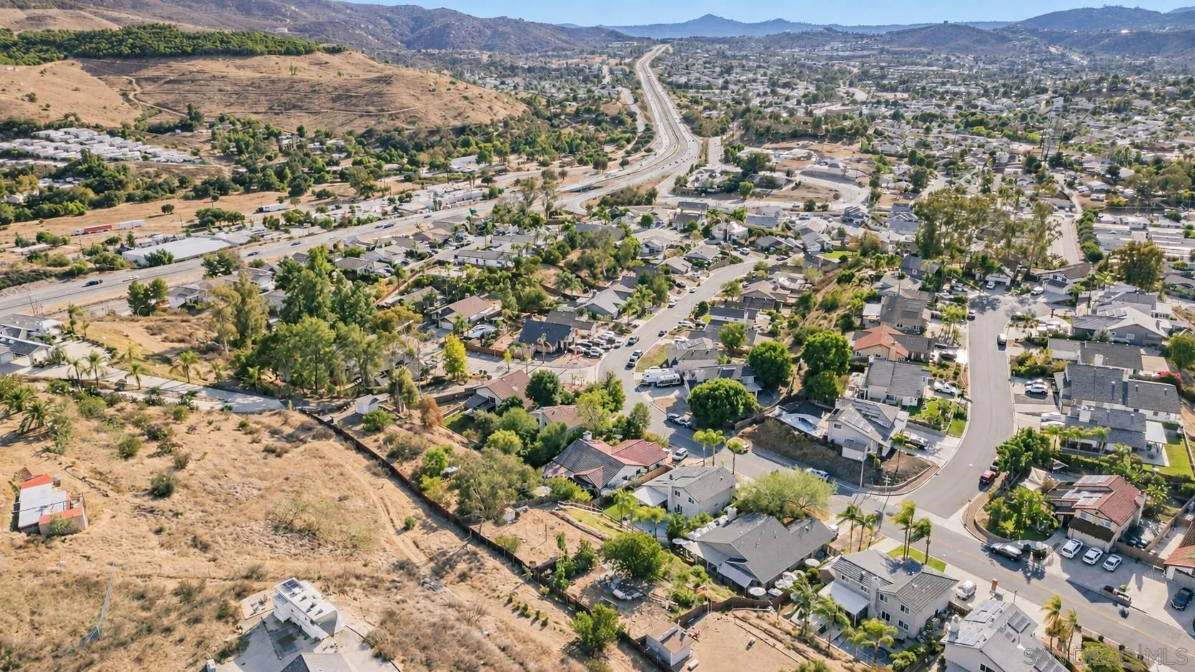 https://cdn.realtyfeed.com/cdn/127/260024375/99e9f5ccc0f5cfc1e02deca5966f9075.webp
