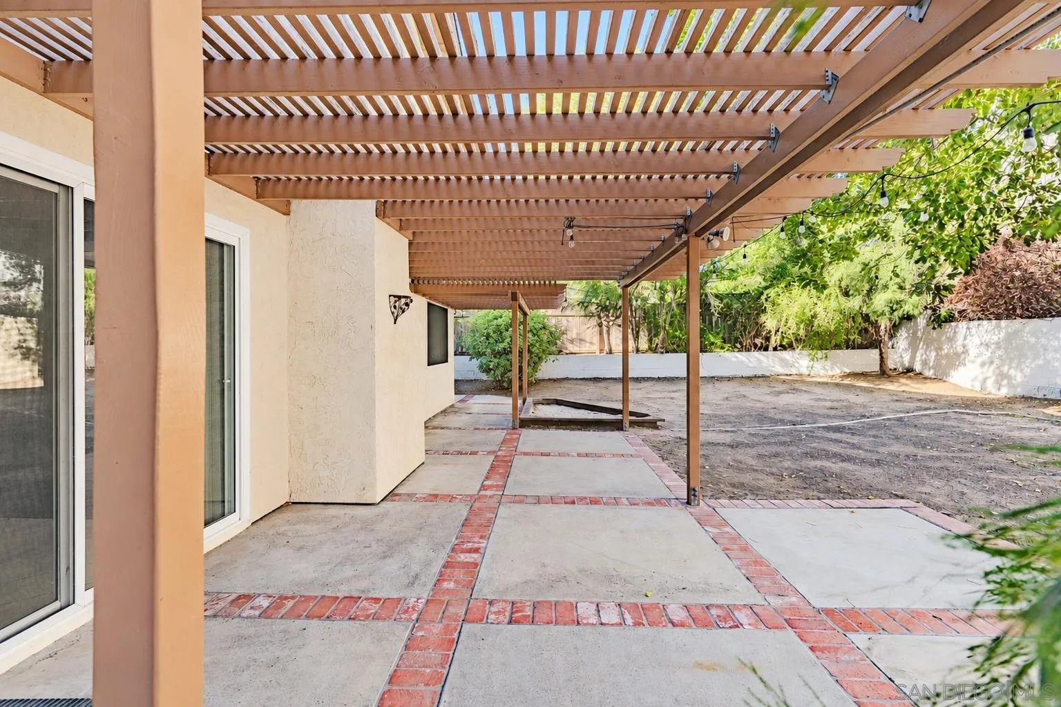 https://cdn.realtyfeed.com/cdn/127/260024375/ac00277a981b8e64ab263fe1b8d20dd8.webp