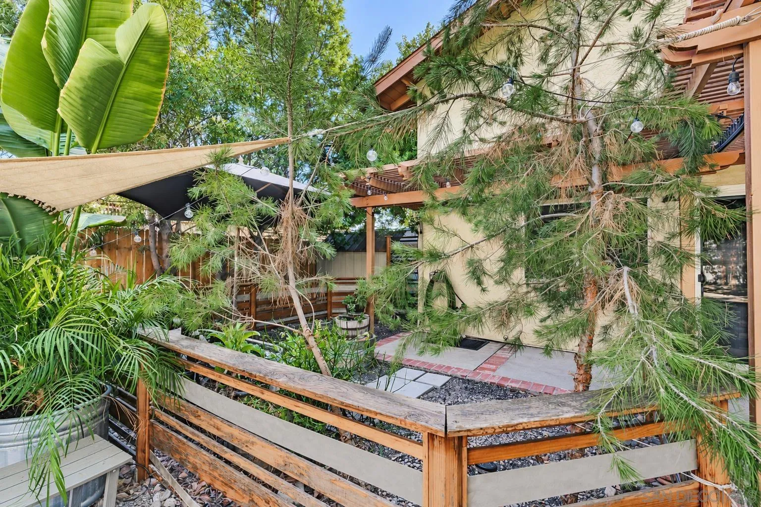 https://cdn.realtyfeed.com/cdn/127/260024375/d3125d75237aedd3cf6915d048875c5d.webp