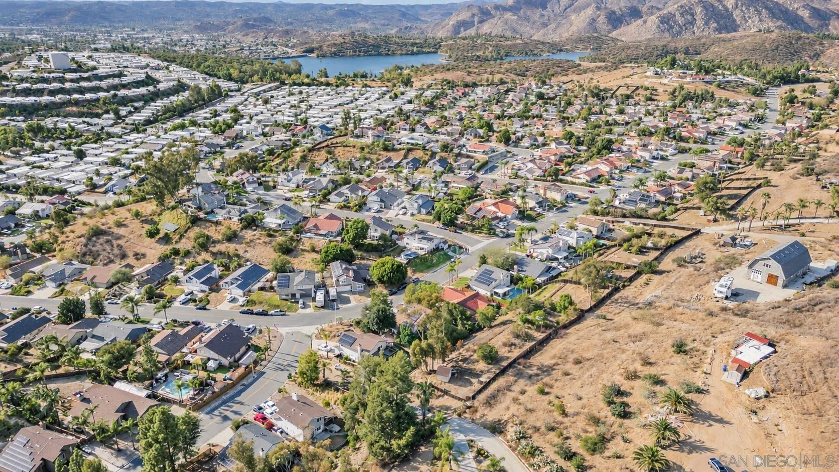 https://cdn.realtyfeed.com/cdn/127/260024375/da7f9c041899a22a85ed3f8ef3d07a3b.webp