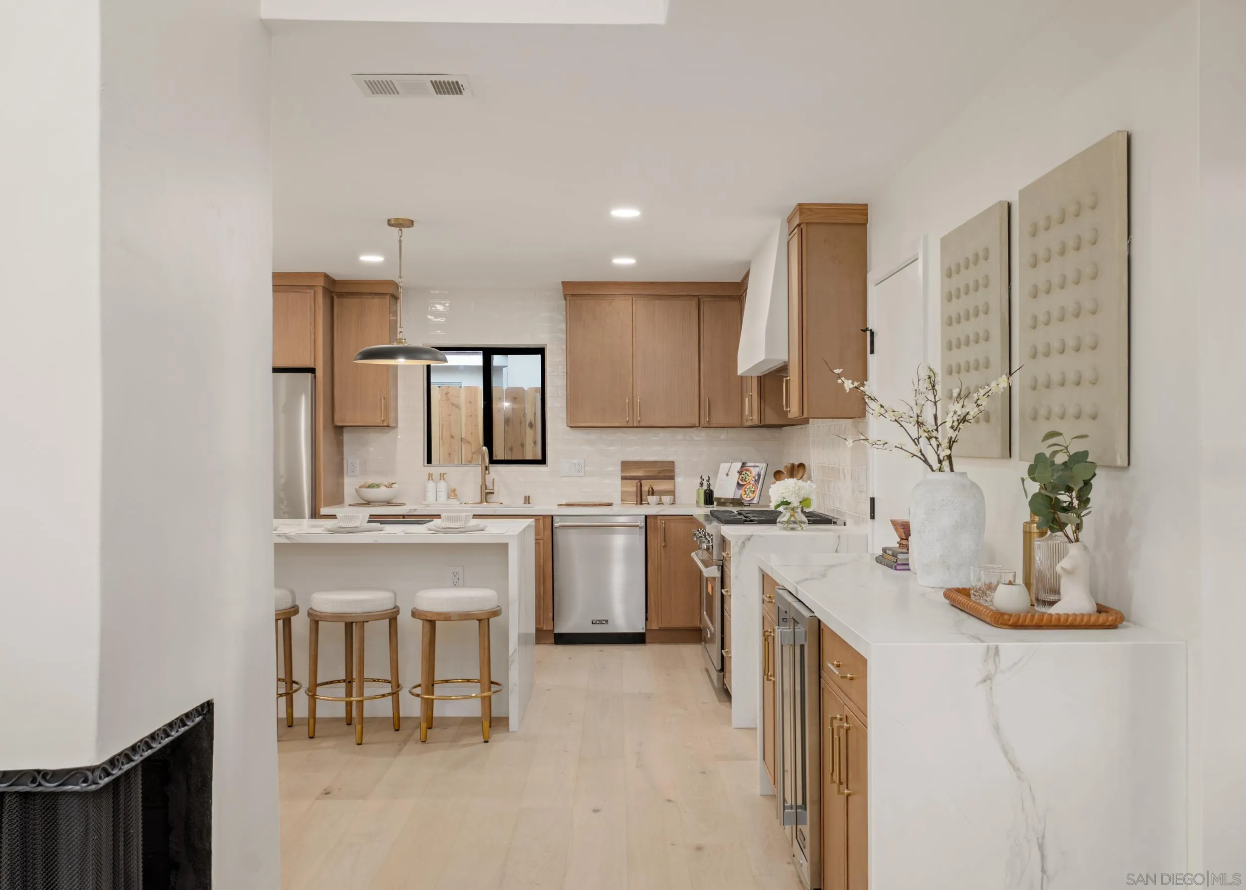 https://cdn.realtyfeed.com/cdn/127/260024376/b78e112b4febb2c728cd2d01451d4a9b.webp