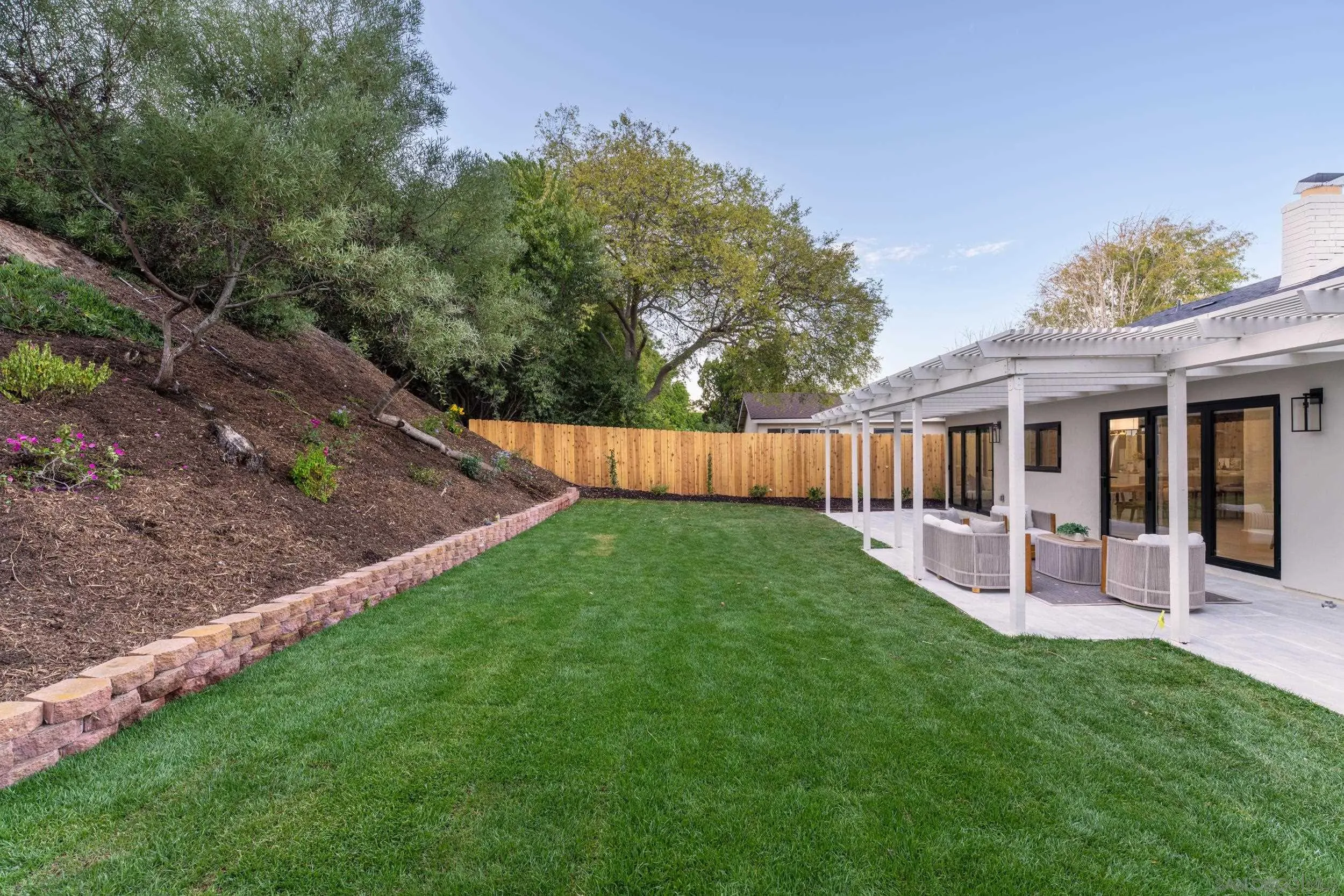 https://cdn.realtyfeed.com/cdn/127/260024376/dc937387c9cca0f8a4dfc1717dbd06dc.webp