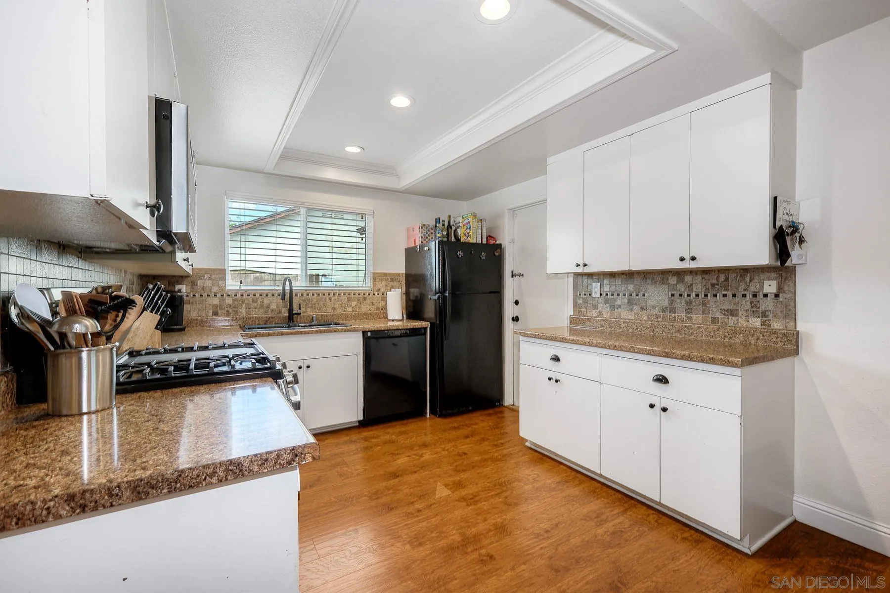 https://cdn.realtyfeed.com/cdn/127/260024381/695aa03670b4df0001d7366559b48450.webp