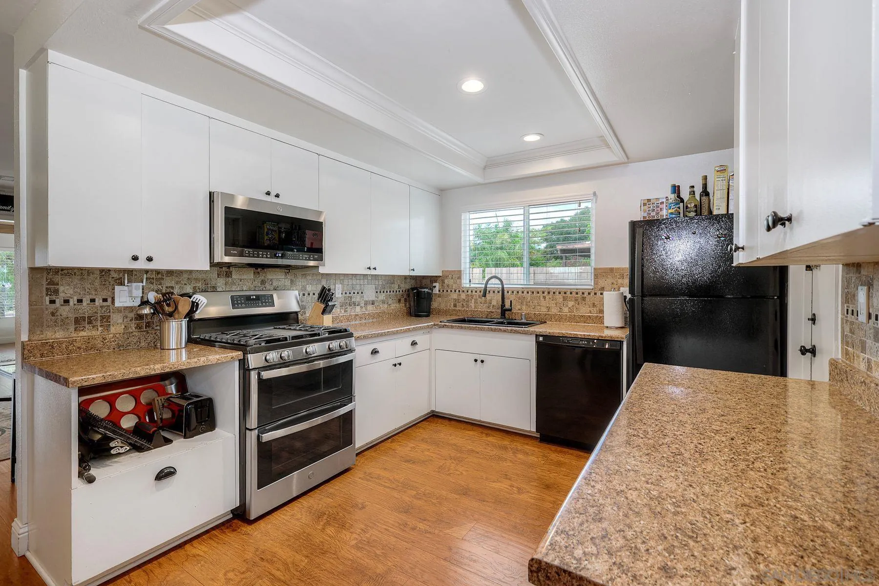 https://cdn.realtyfeed.com/cdn/127/260024381/c66facb44cab5ac4c8ca1007d7dda20d.webp