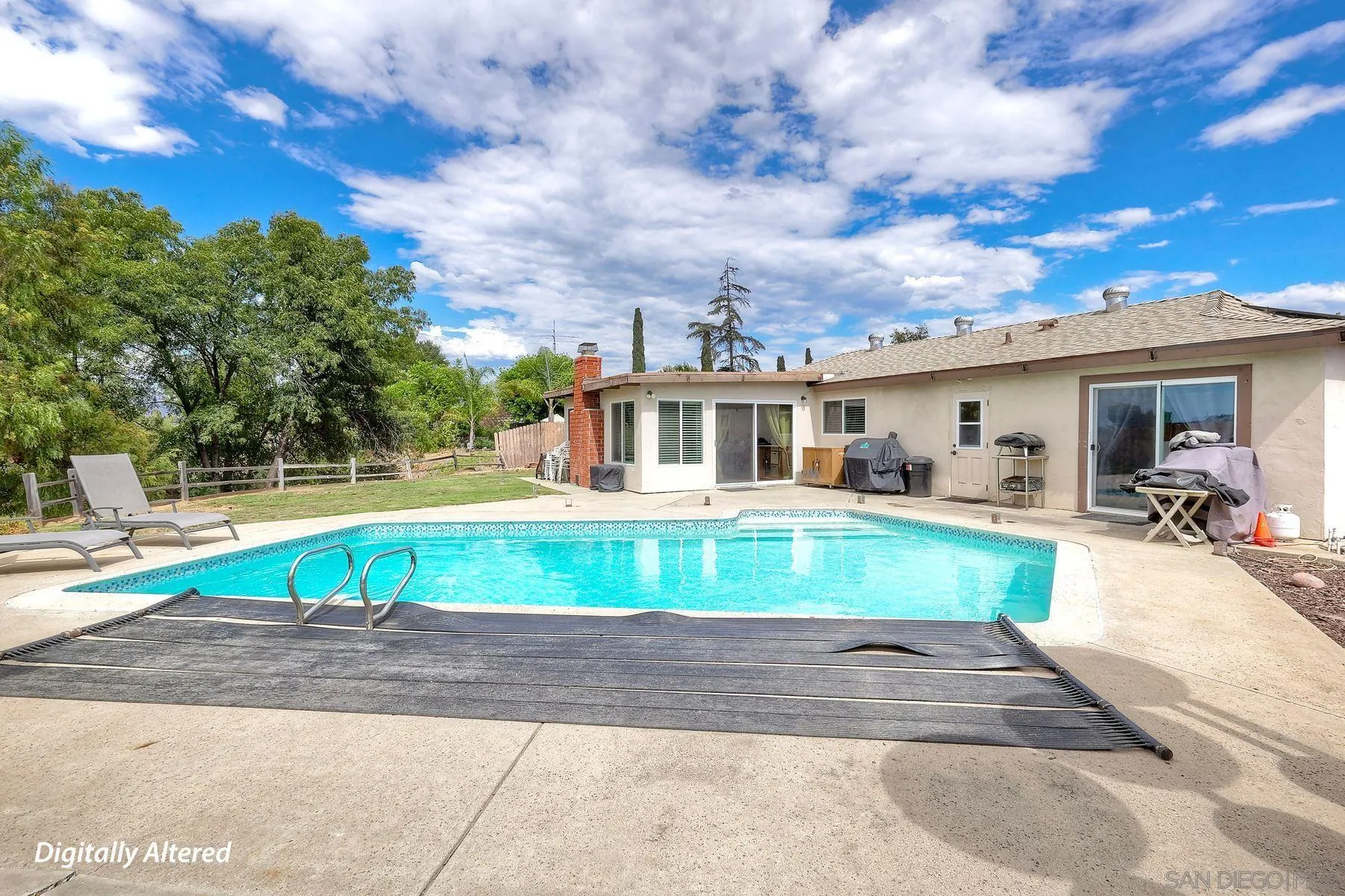 https://cdn.realtyfeed.com/cdn/127/260024381/d0cab5768060cc97ff15954fadbb44f6.webp