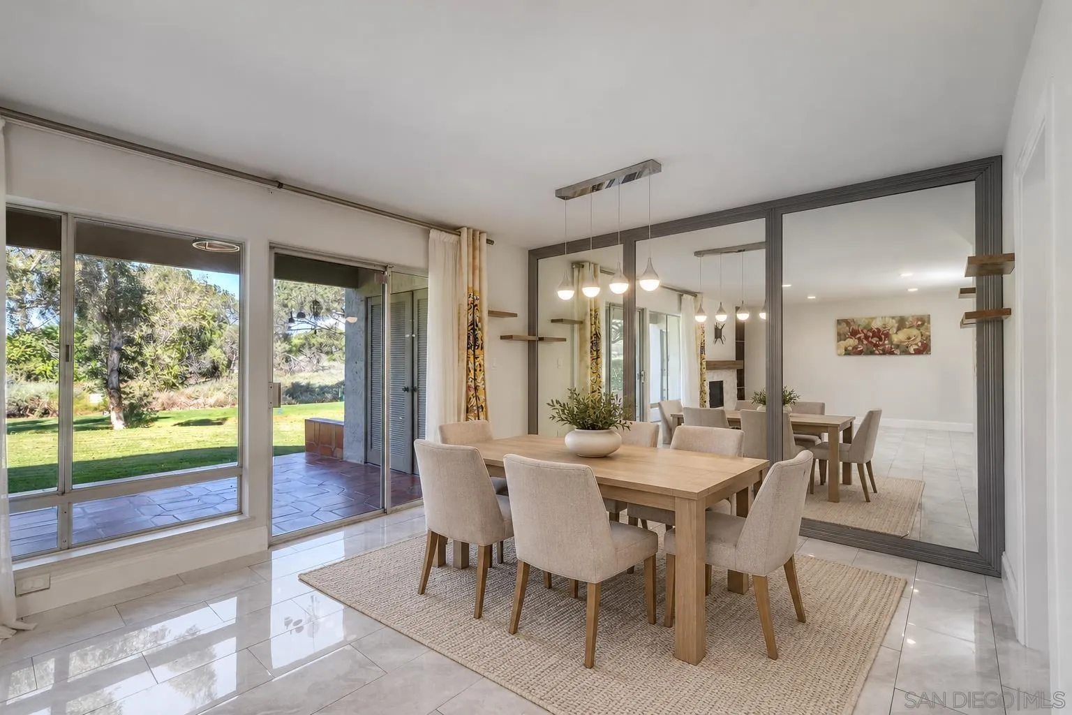 https://cdn.realtyfeed.com/cdn/127/260024390/49e26eac13a8350d708537a019d175d7.webp