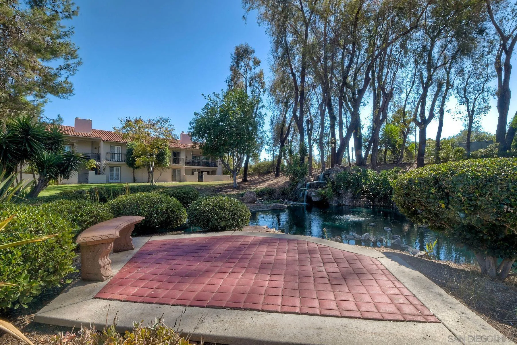 https://cdn.realtyfeed.com/cdn/127/260024390/4c0fd92d4a7ed927edf5355053ac8cb3.webp