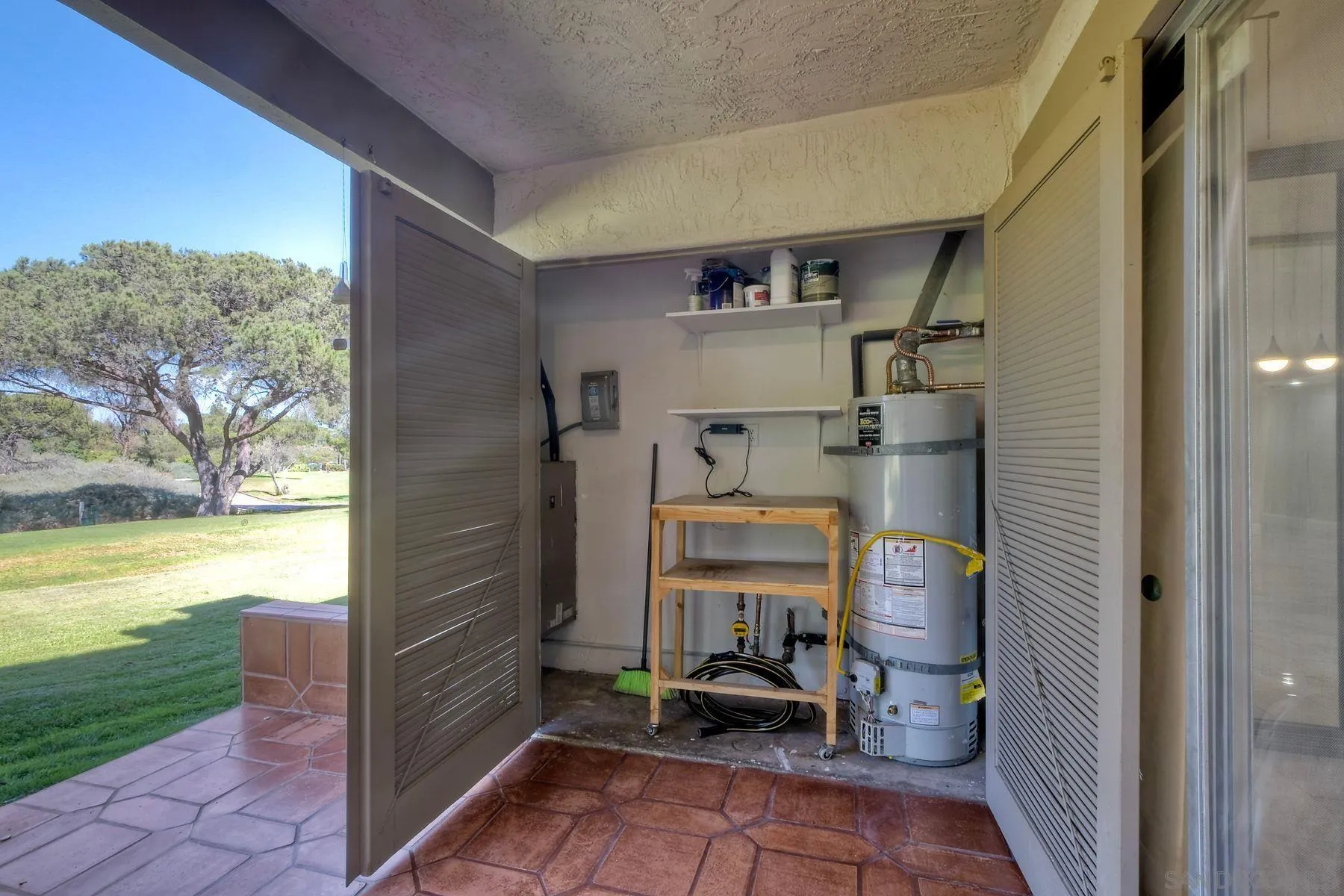 https://cdn.realtyfeed.com/cdn/127/260024390/cb446b361cbce00b01bf8ff252bb46b8.webp