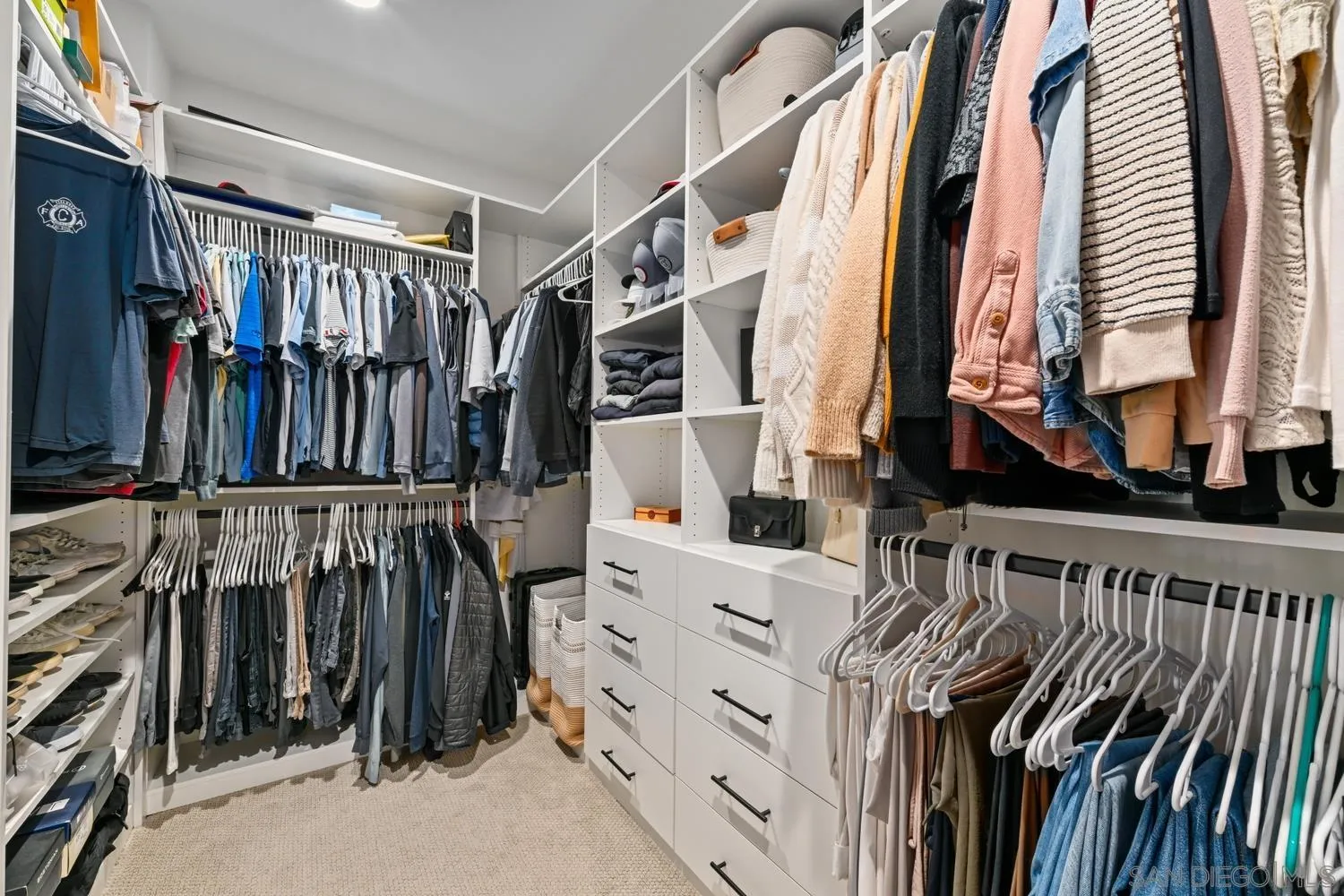 https://cdn.realtyfeed.com/cdn/127/260024394/5e202c4d47ffbc0e3efdf7ee17433849.webp