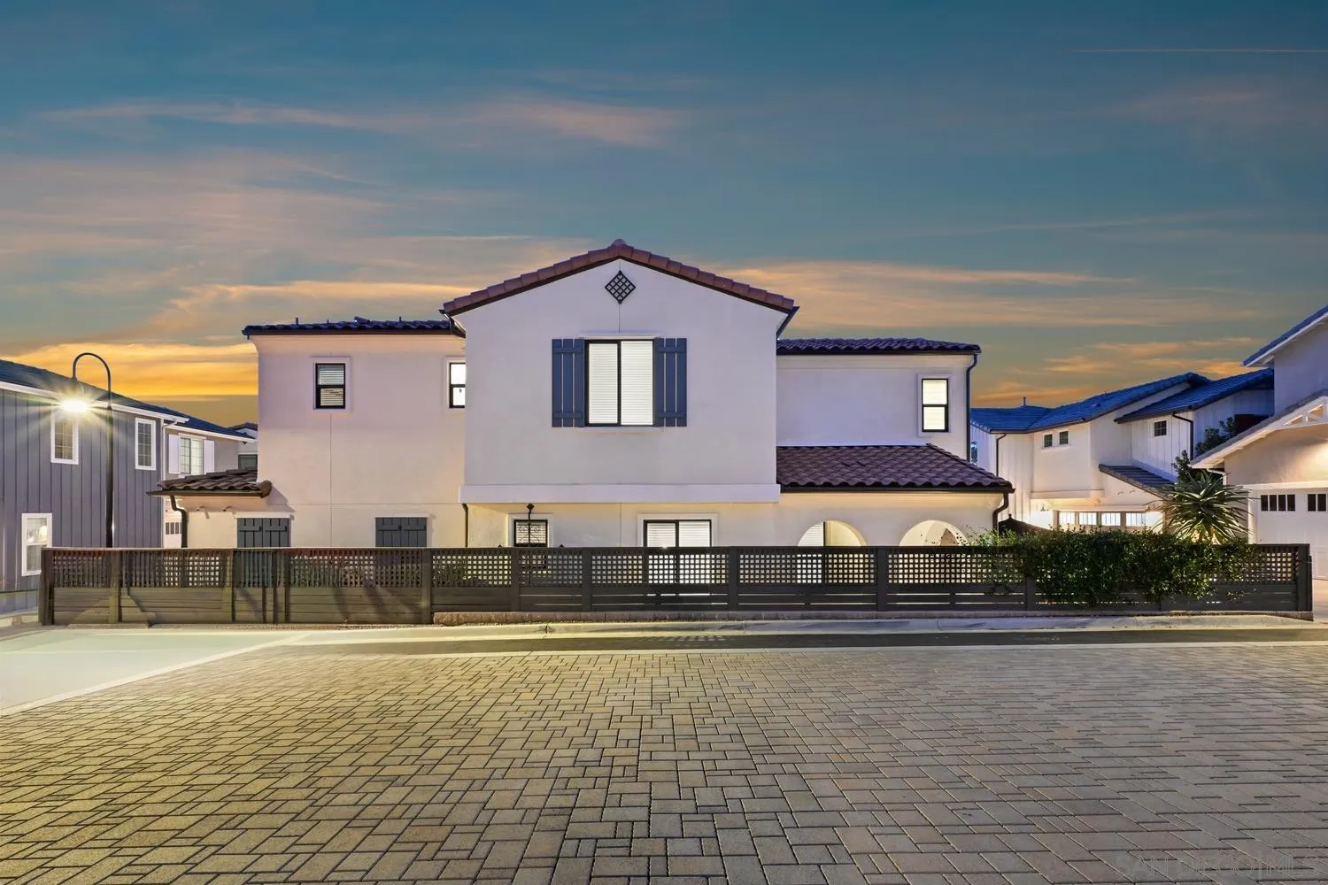 https://cdn.realtyfeed.com/cdn/127/260024394/b7e026220770f2bd19ee4c3531cb90d6.webp