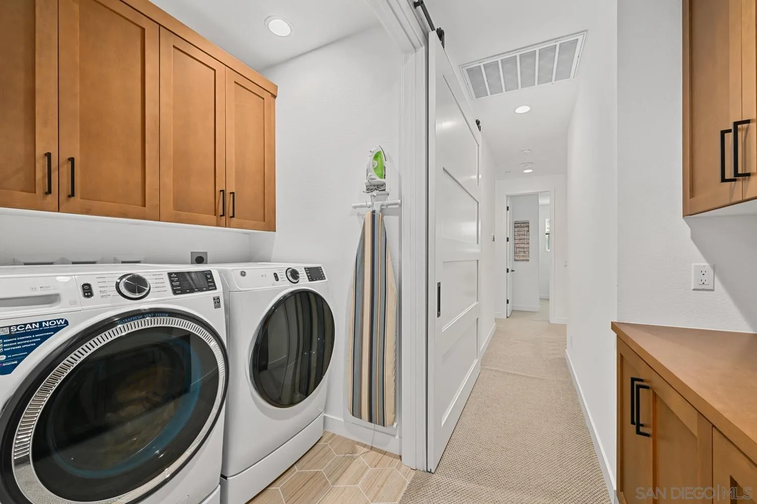 https://cdn.realtyfeed.com/cdn/127/260024394/dfb19cd4b32bf6431e1ea84322fbba86.webp
