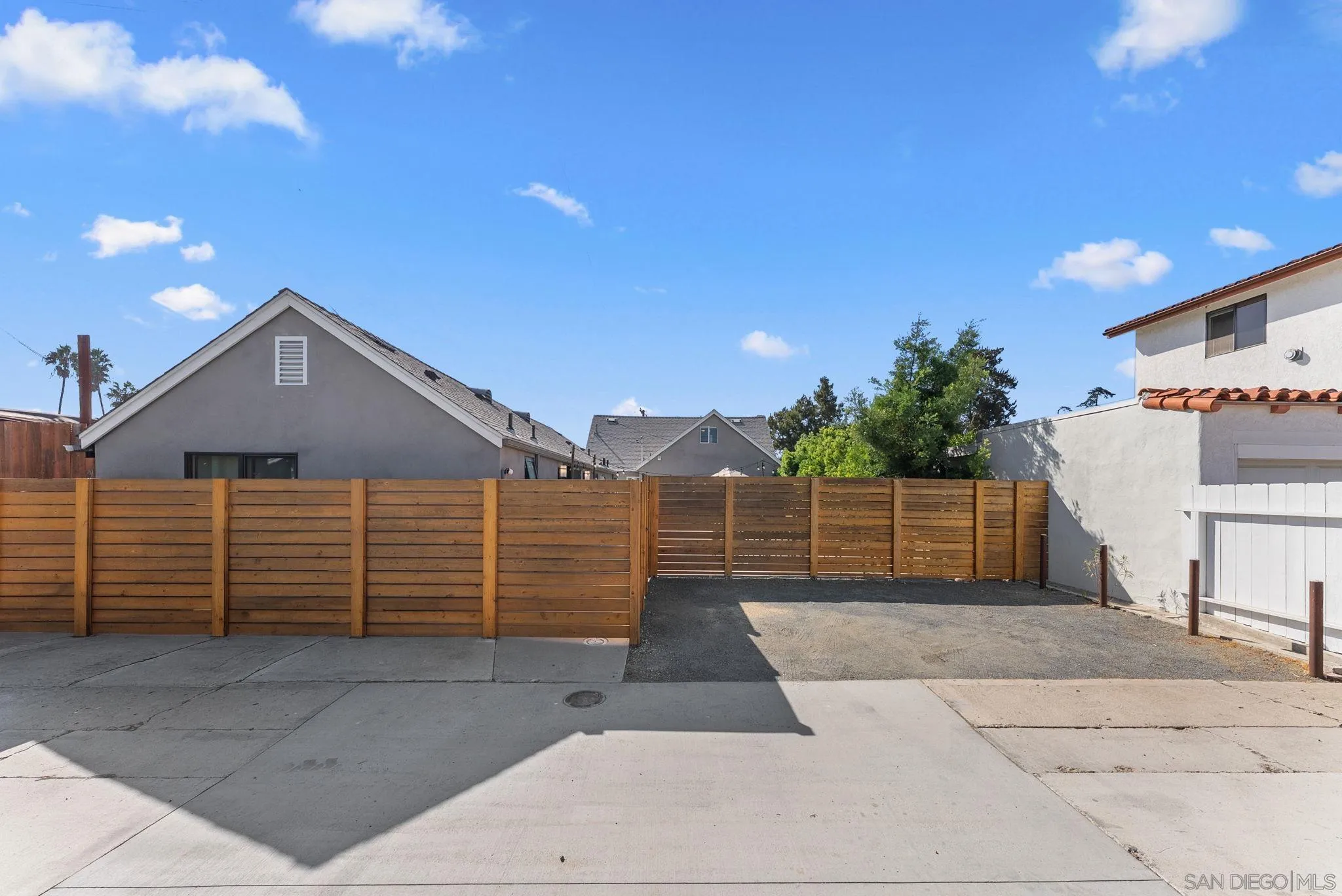 https://cdn.realtyfeed.com/cdn/127/260024396/1778e111a87c2585ea56d072a51fe663.webp