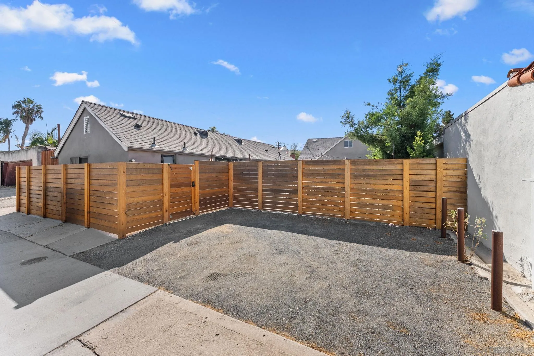 https://cdn.realtyfeed.com/cdn/127/260024396/74d3f5e9cc92b38da84d101f10874d02.webp
