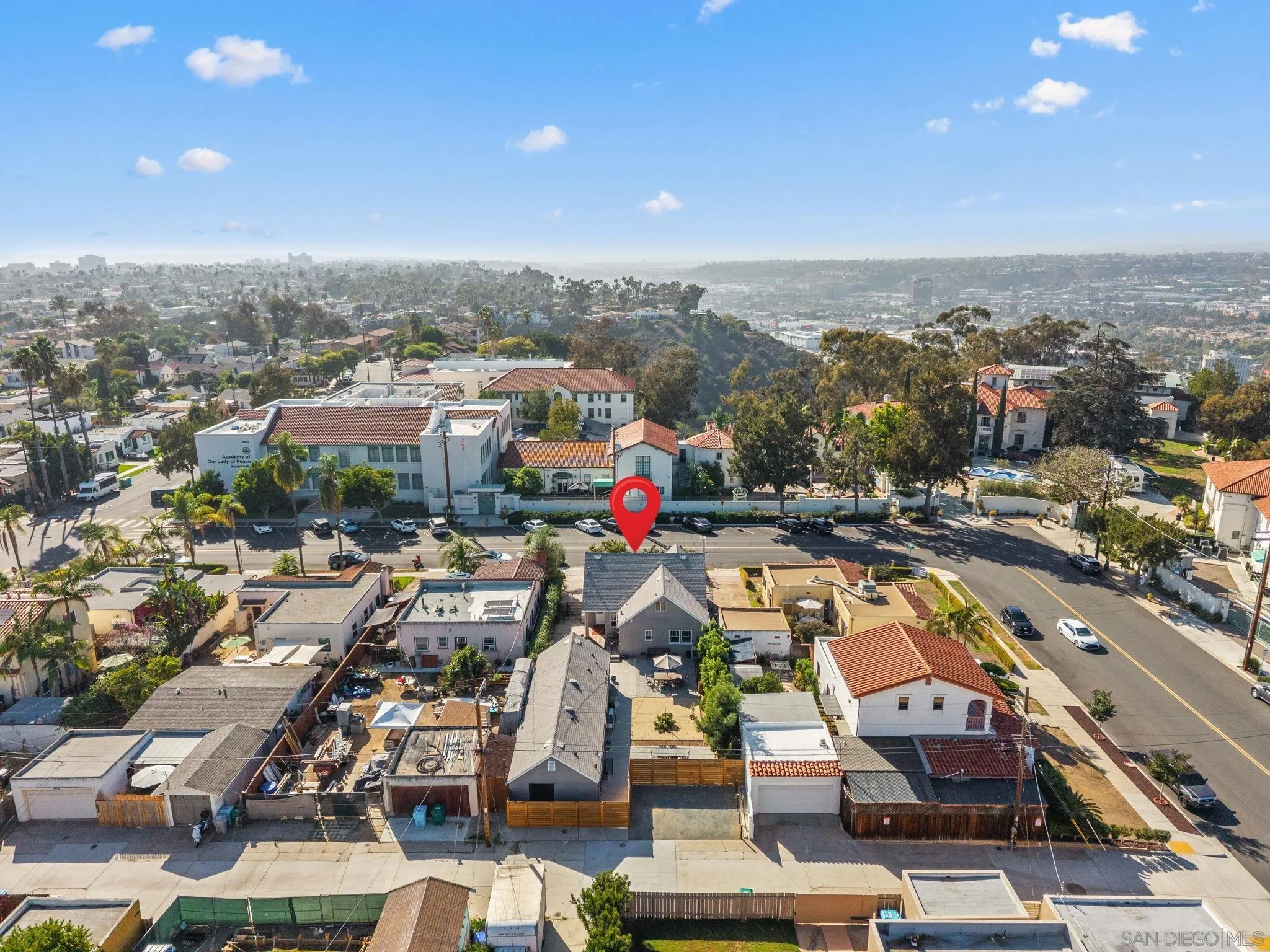 https://cdn.realtyfeed.com/cdn/127/260024396/d2c035d1fd3056feead9838589e7ae31.webp