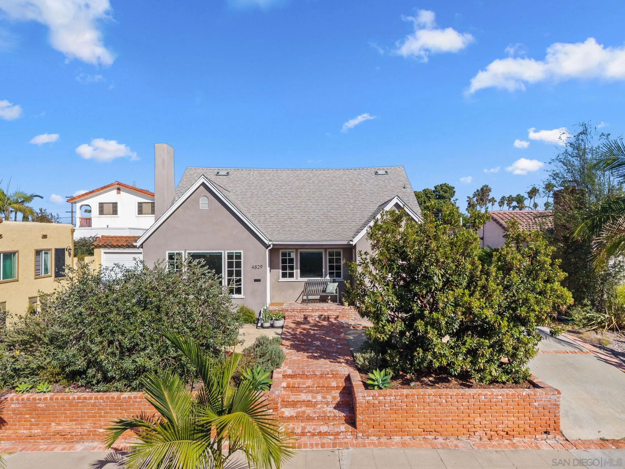 https://cdn.realtyfeed.com/cdn/127/260024396/e7d8f5b2c40c04b214caec8a128096c0.webp