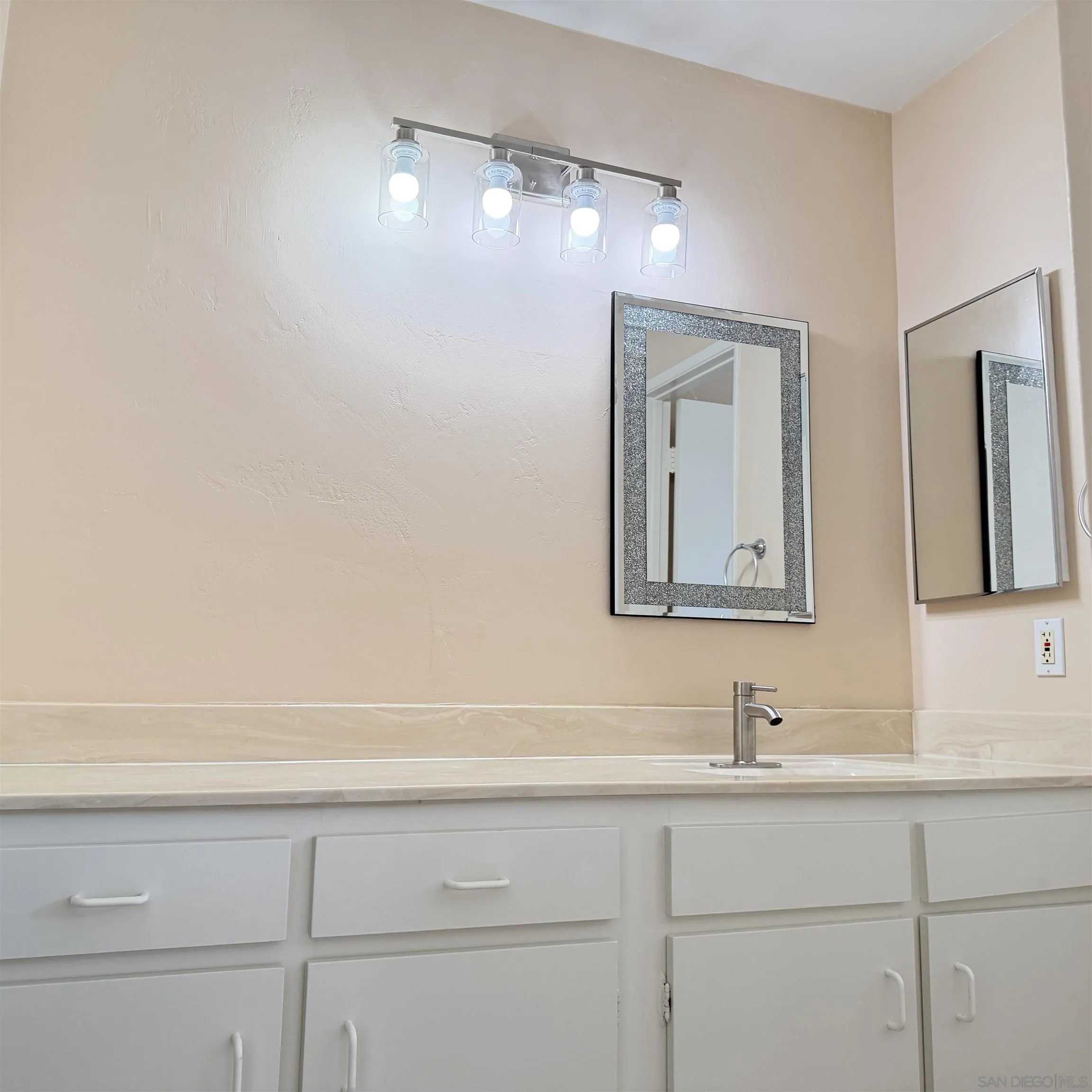 8641 Lake Murray Unit 7, Sa, CA 92119, photo 28