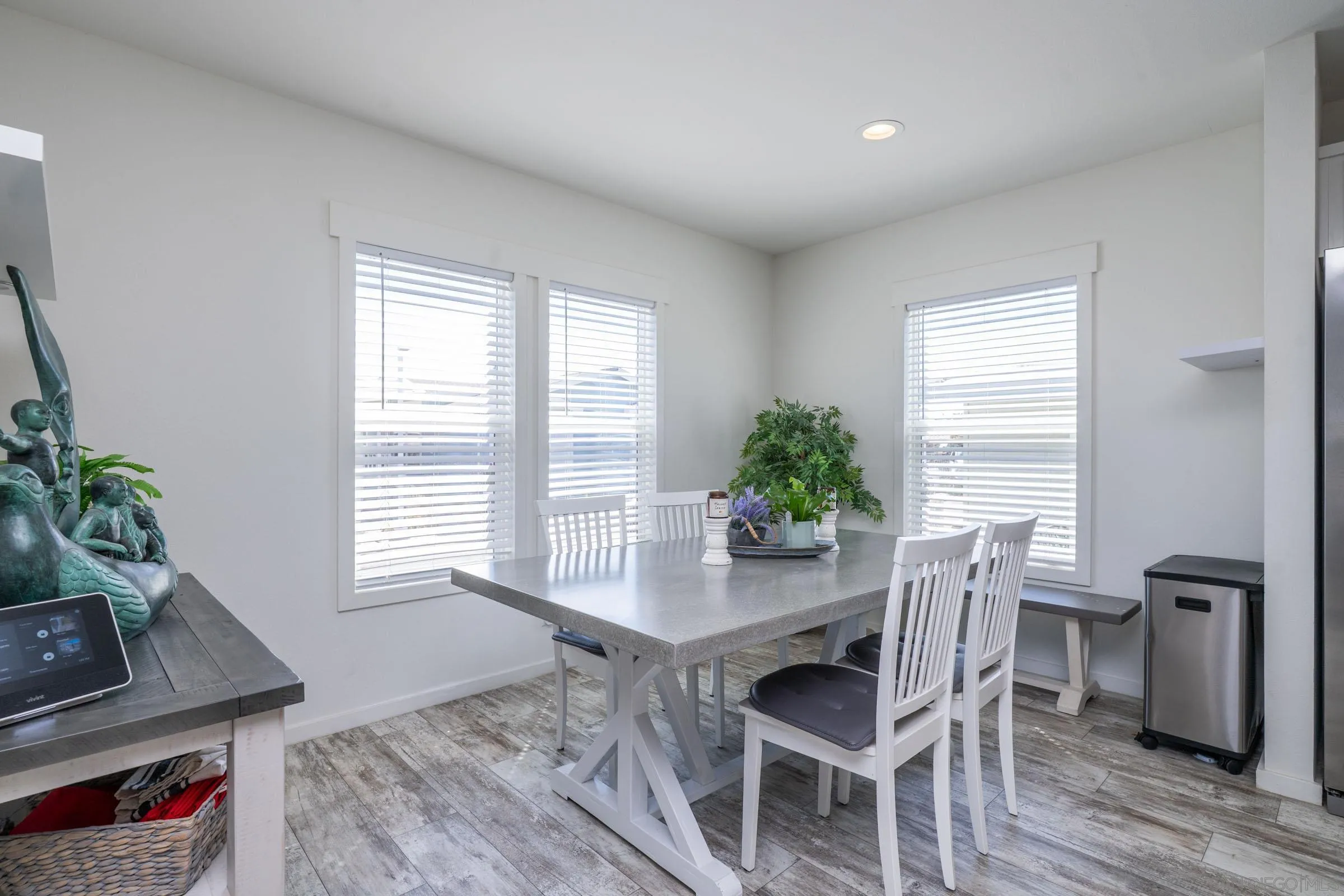 https://cdn.realtyfeed.com/cdn/127/260024404/075ec83820d9d9513bf50a1e3a46399e.webp