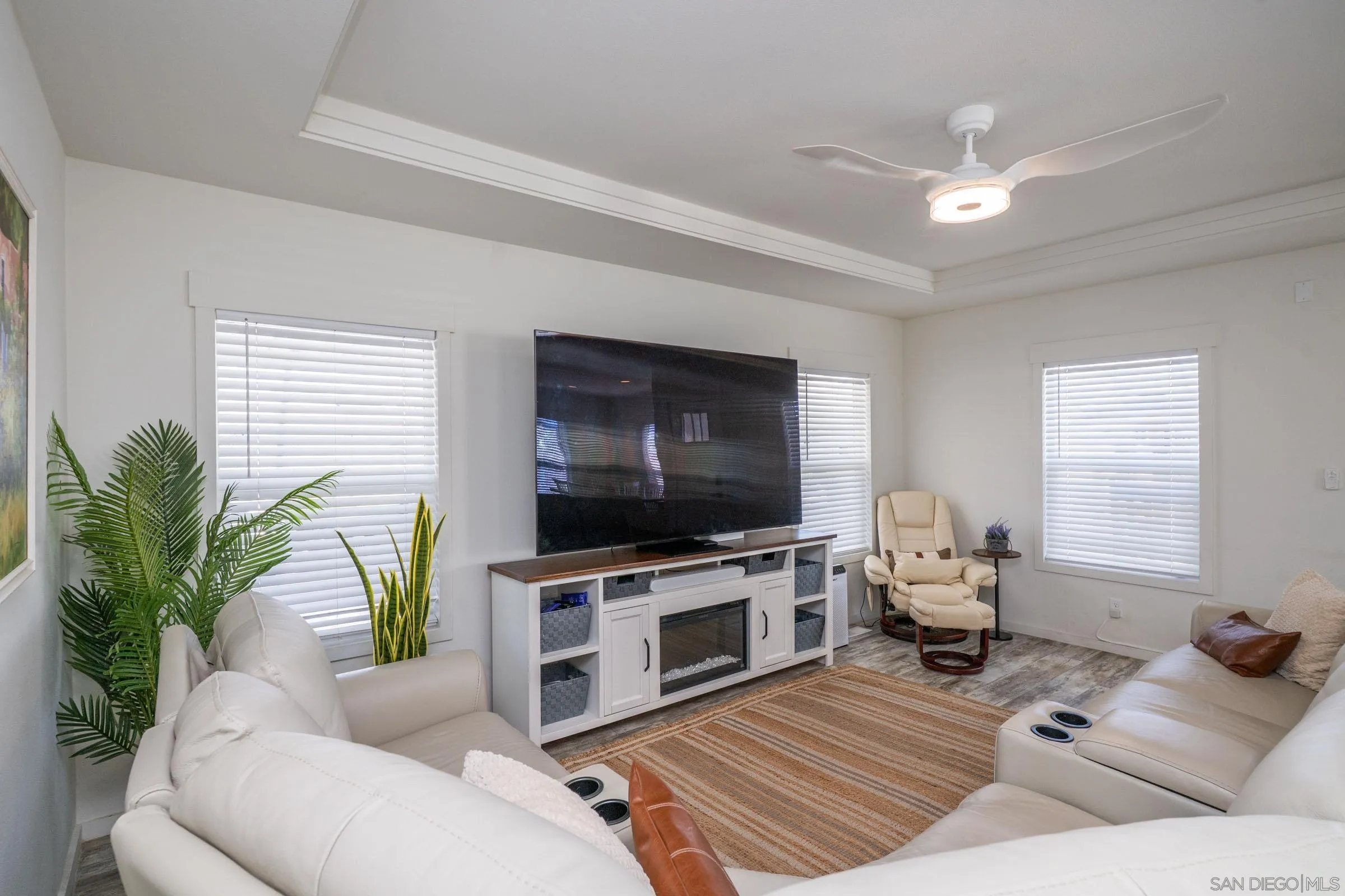 https://cdn.realtyfeed.com/cdn/127/260024404/19d8e9e4d5fcd2d6caef8b241cc94e94.webp