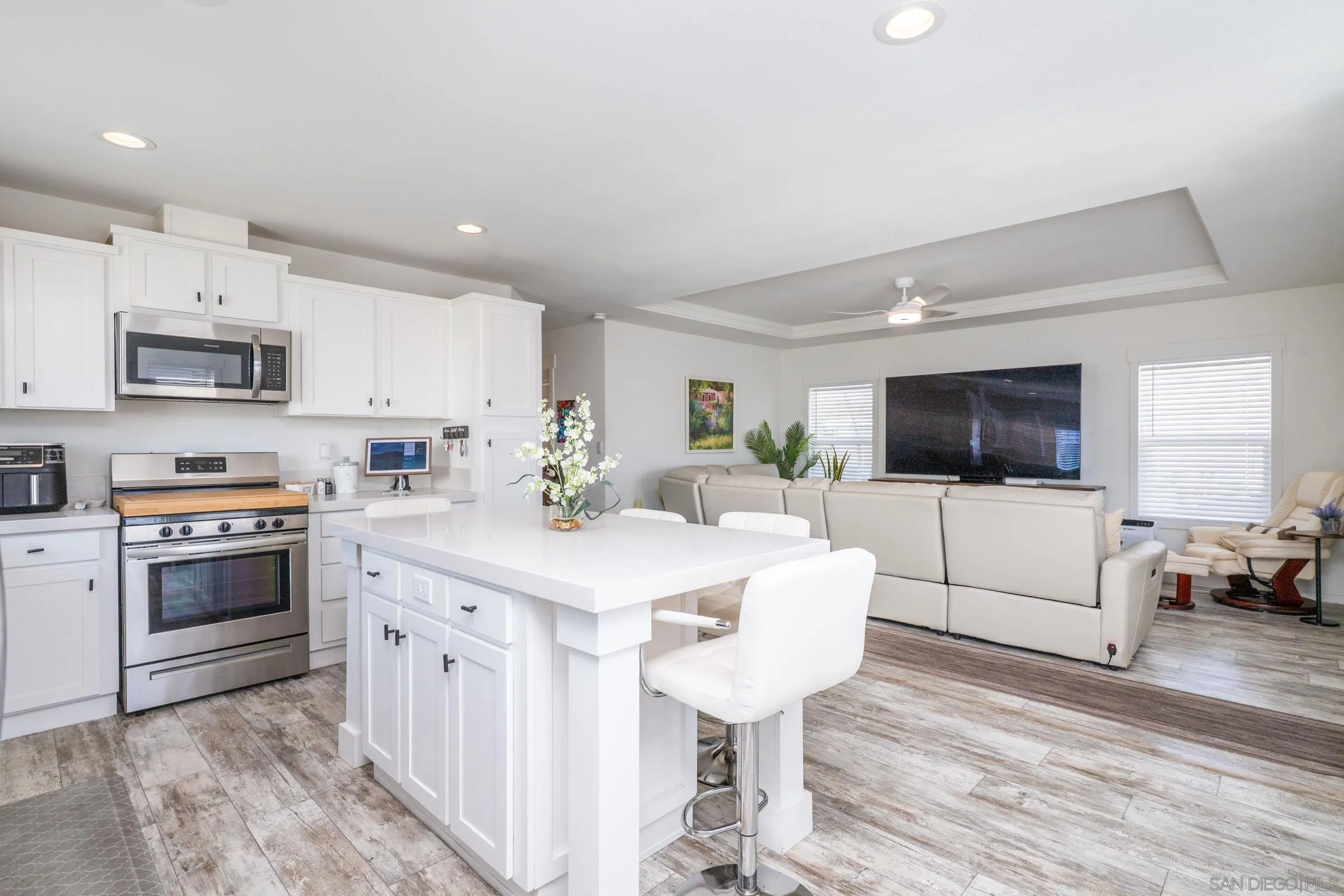 https://cdn.realtyfeed.com/cdn/127/260024404/483cf38644d1672dd941b709ae600aa3.webp