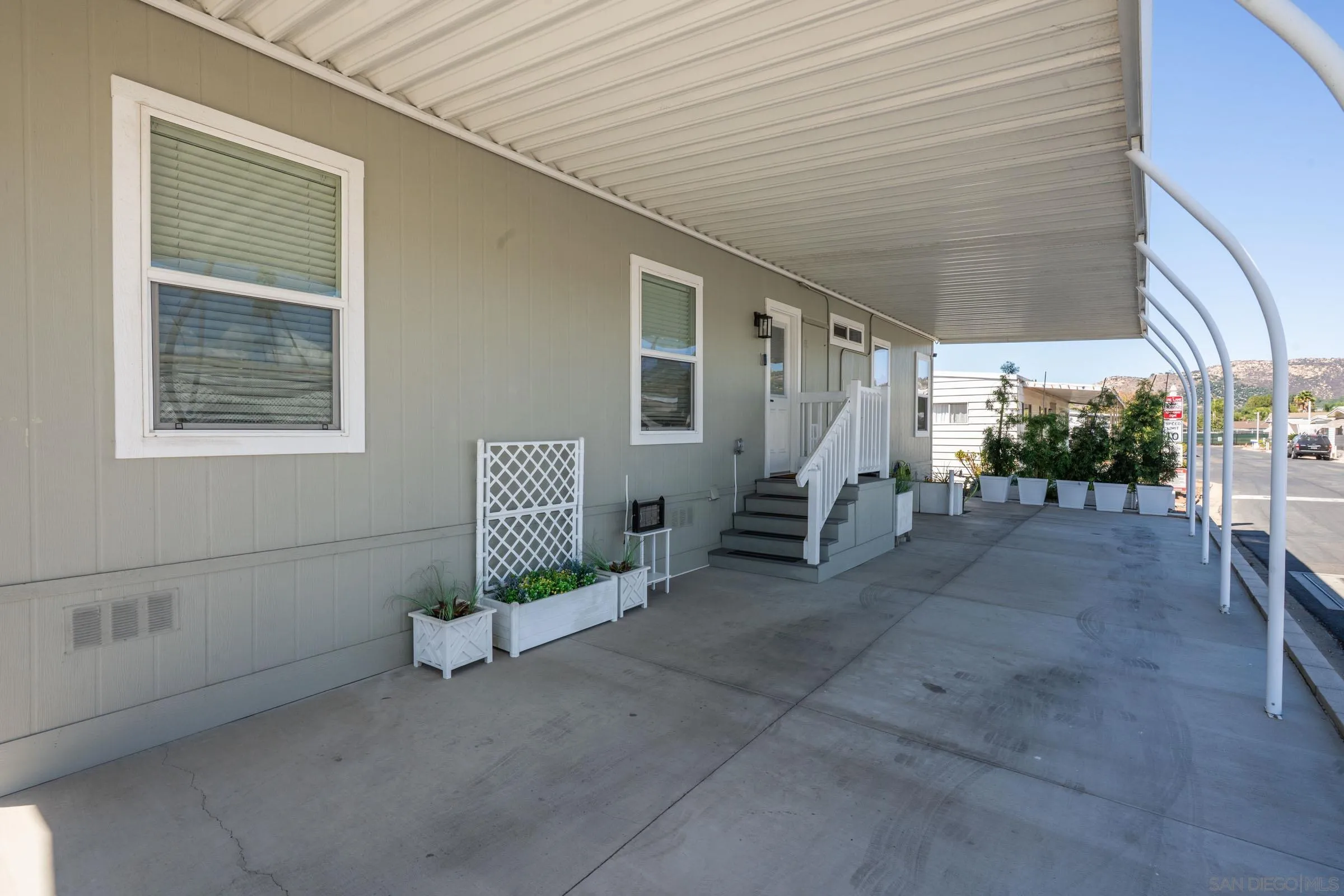 https://cdn.realtyfeed.com/cdn/127/260024404/57691a12f4bb2249cf1960a5172b953b.webp