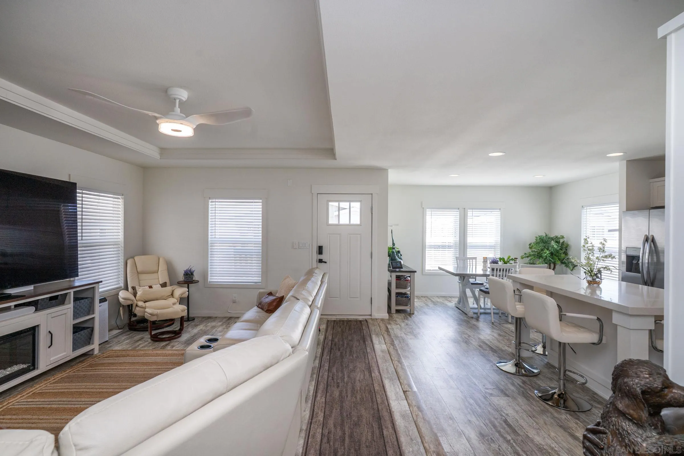 https://cdn.realtyfeed.com/cdn/127/260024404/63b819f0f09ca041a2e608139532160e.webp
