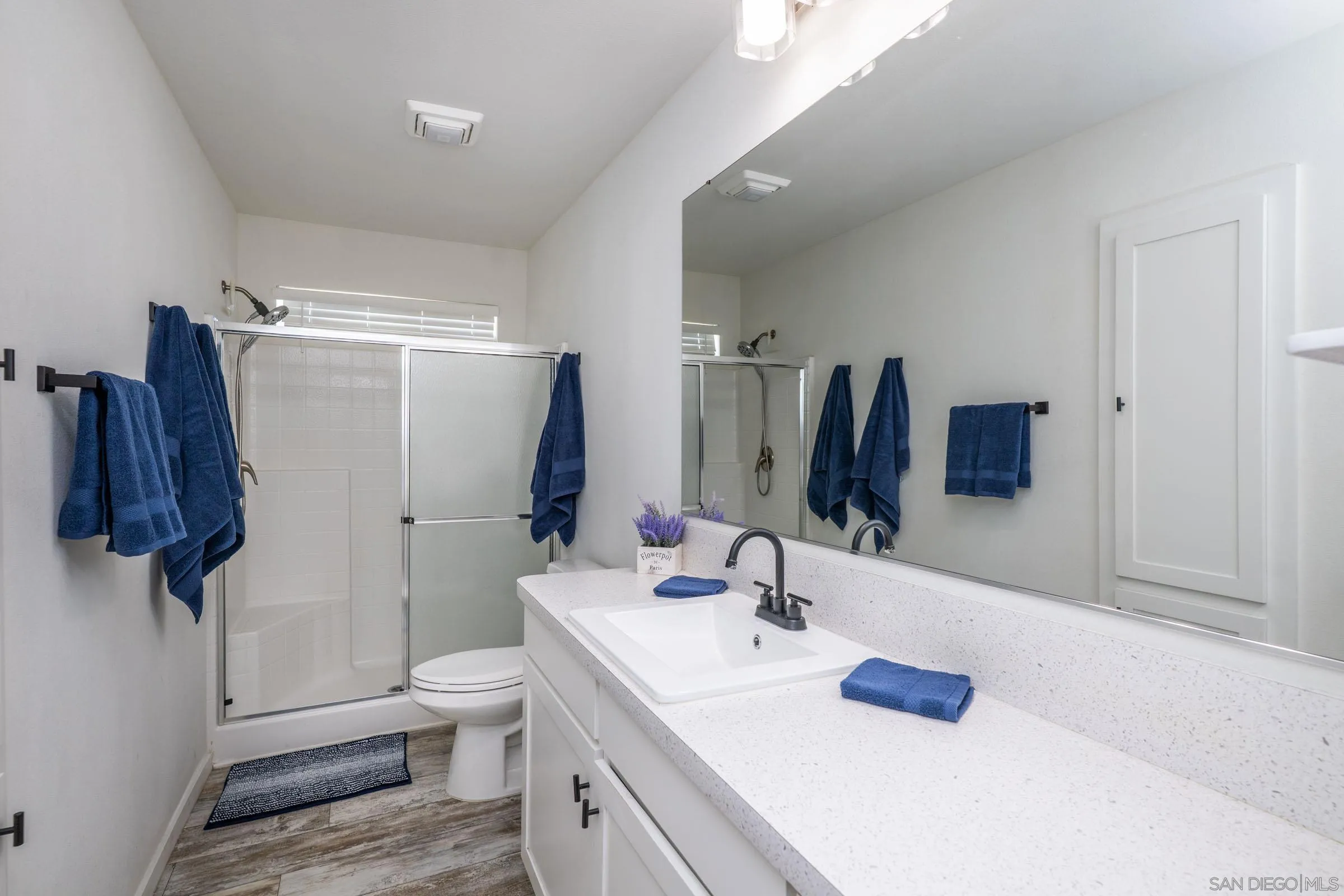 https://cdn.realtyfeed.com/cdn/127/260024404/67d71c397372c83beb1d4f5b718d2e0e.webp