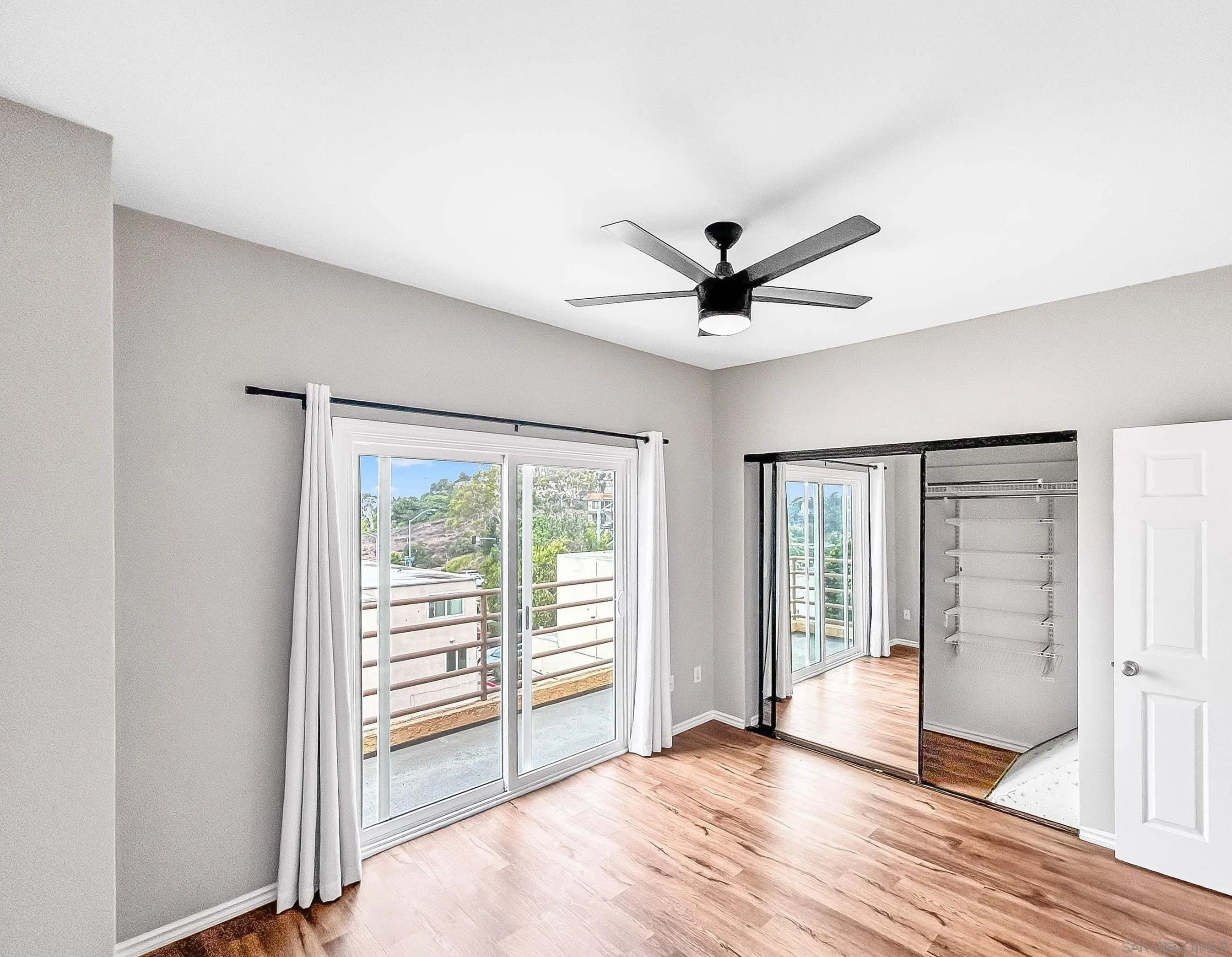 https://cdn.realtyfeed.com/cdn/127/260024406/5ba99537d7c97d8c34918e69aaec6795.webp