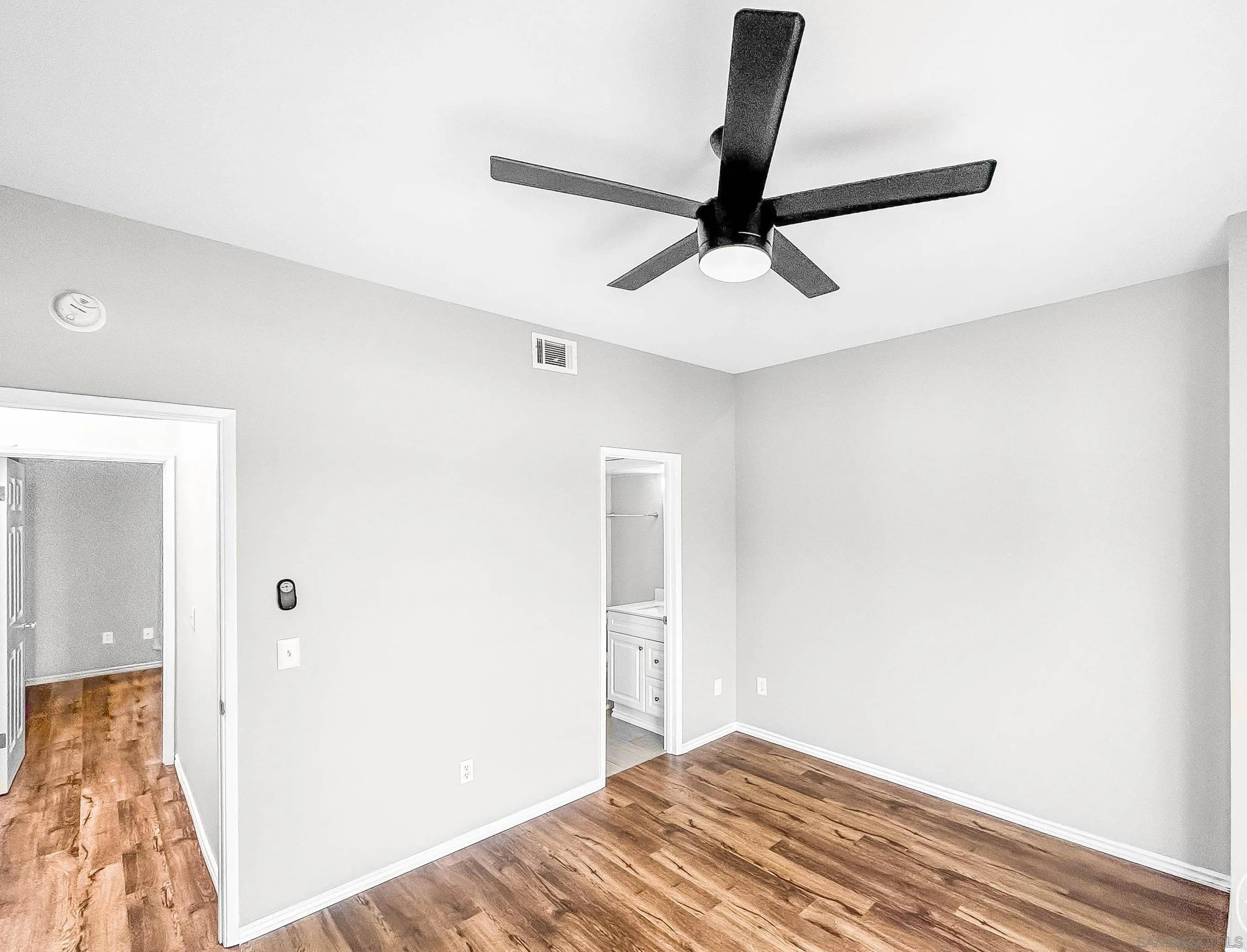 https://cdn.realtyfeed.com/cdn/127/260024406/caa8300818e7716c31698a69d2dc108e.webp