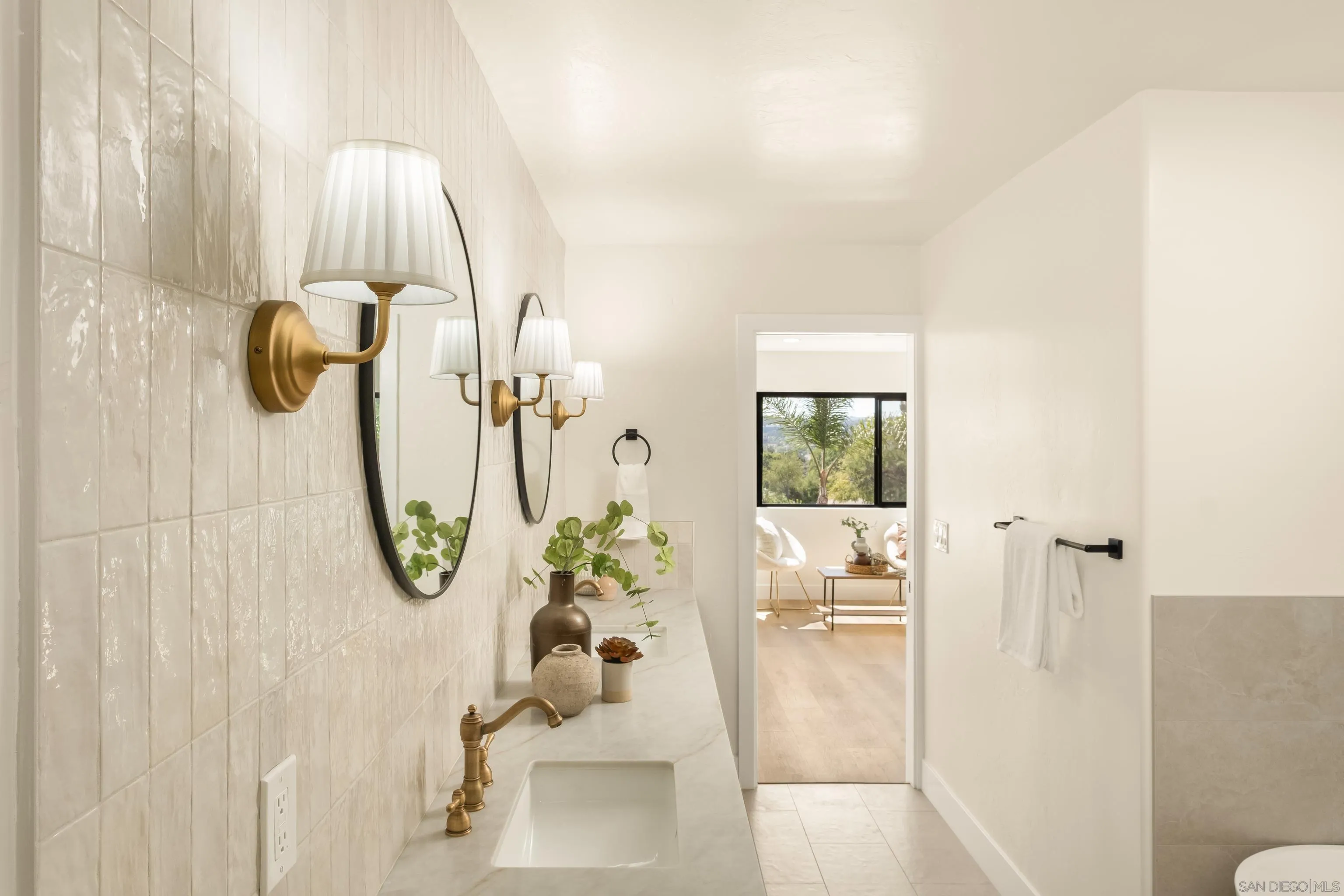 https://cdn.realtyfeed.com/cdn/127/260024412/f046e6505f43cac3e65fe52115b34a56.webp