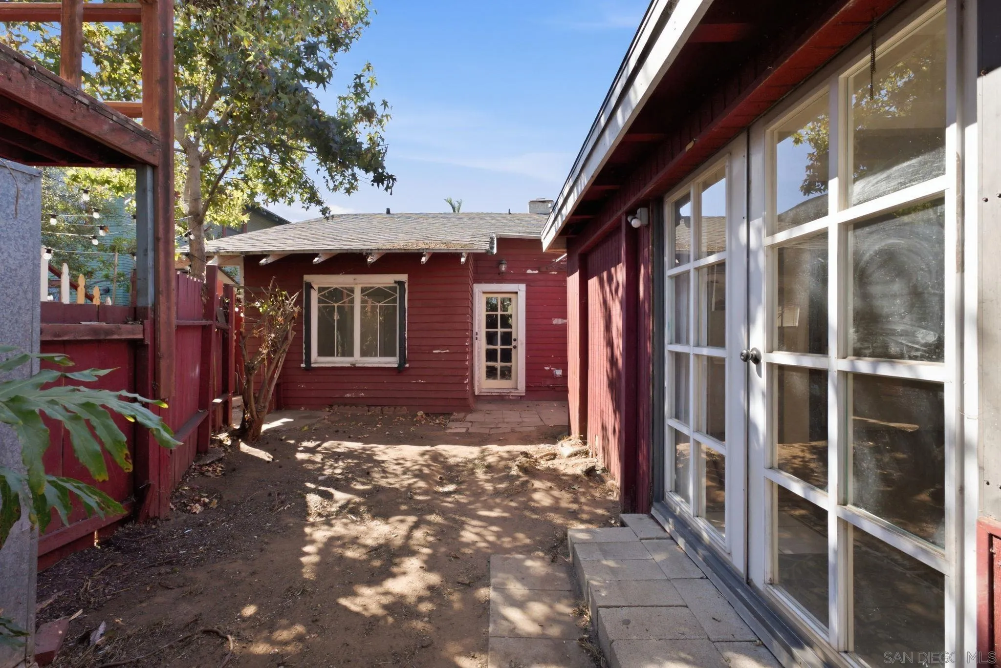 1427 Fern St, San Diego, CA 92102, photo 16